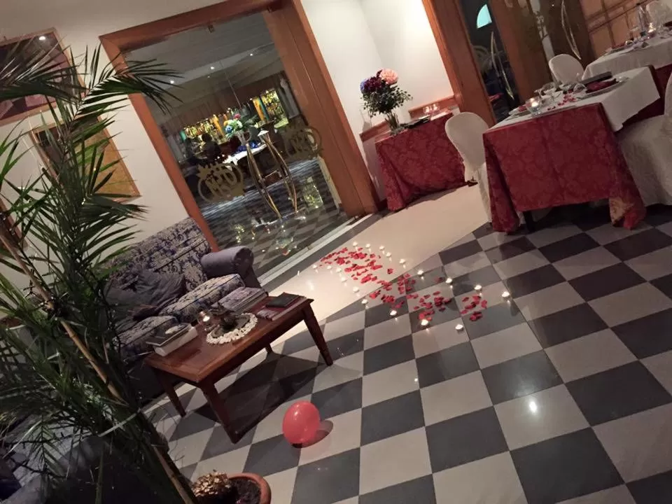 Restaurant/places to eat in Platani Hotel