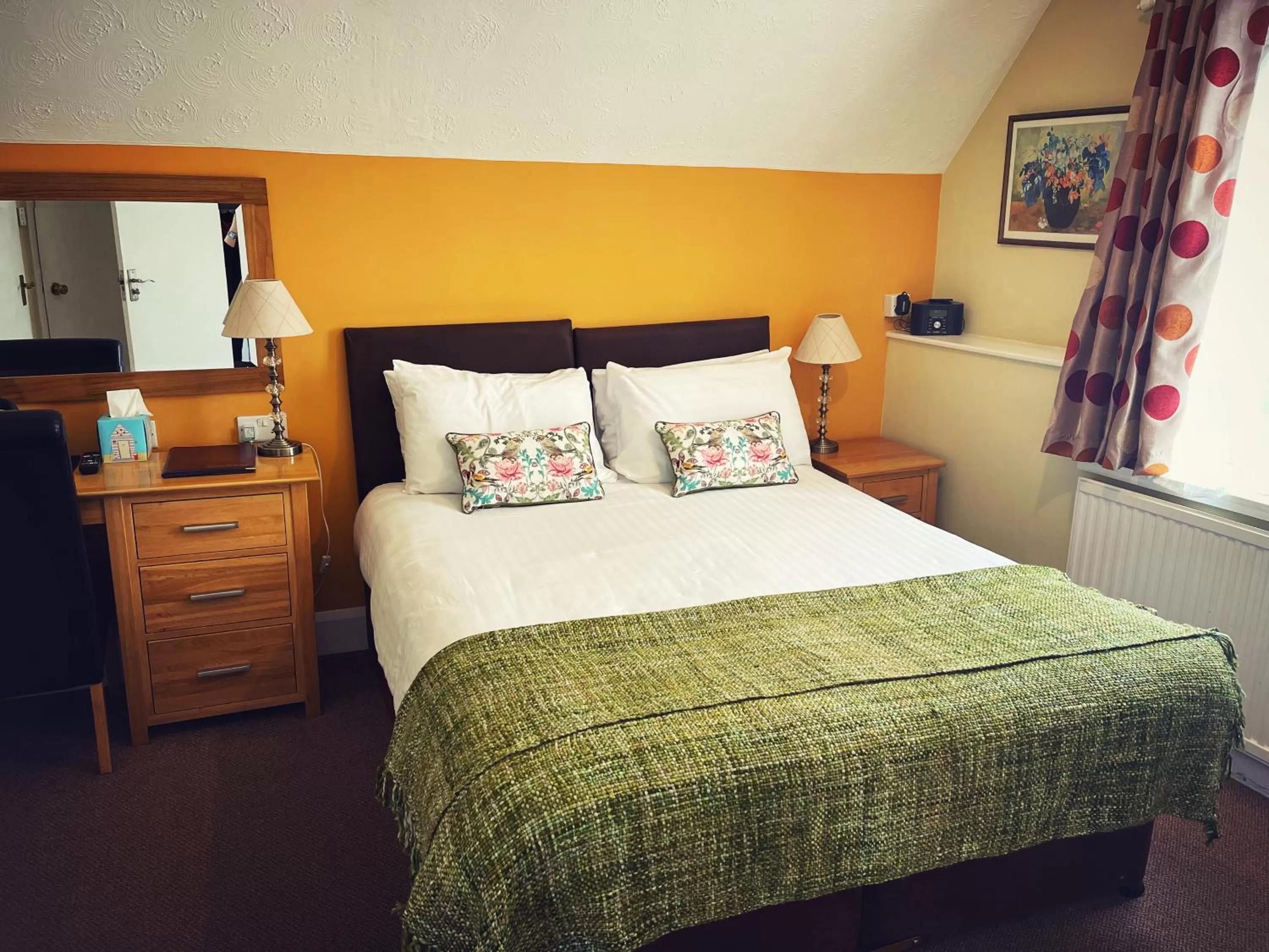 Bed in The Robin Hill