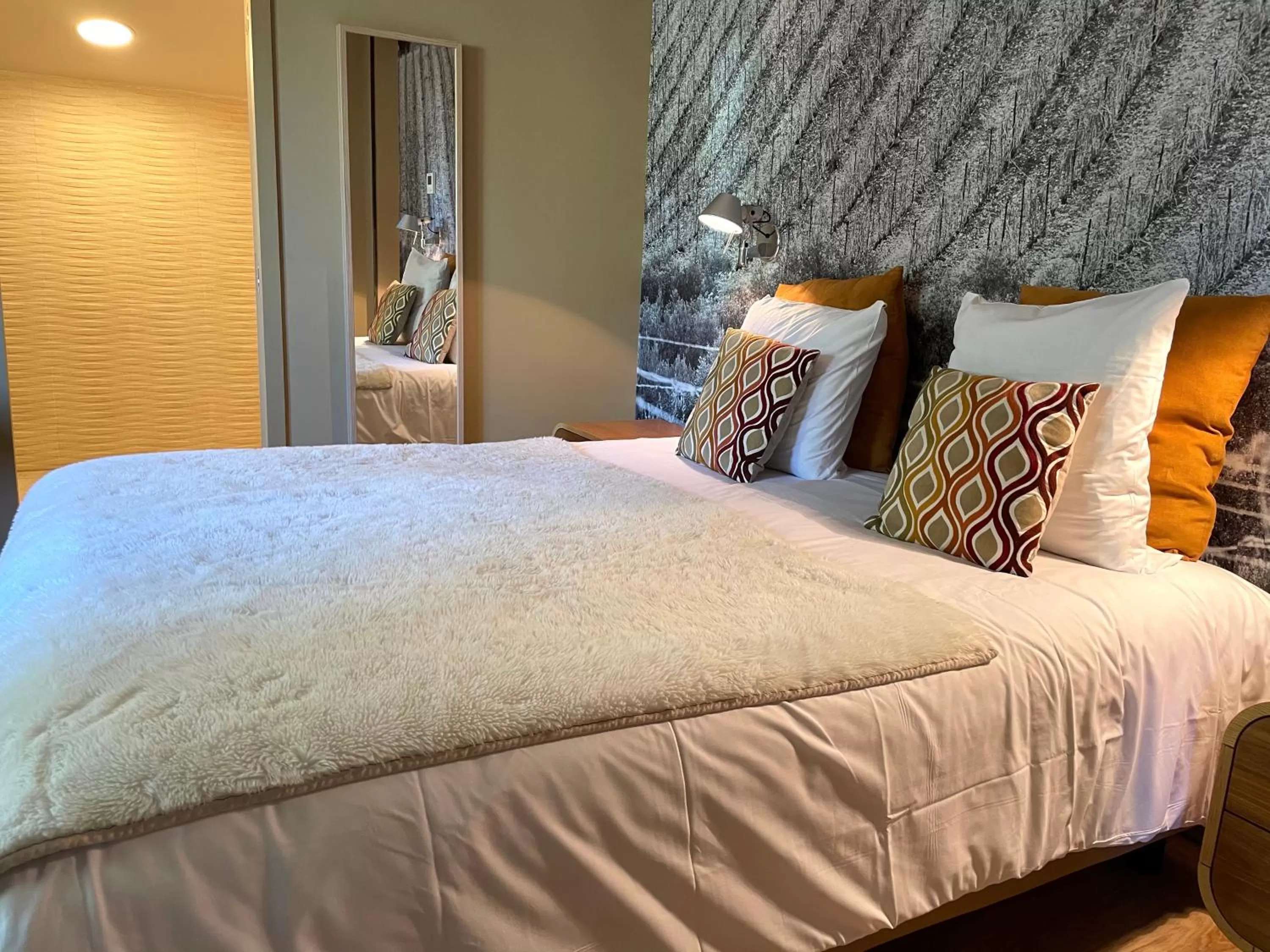 Bedroom, Bed in Le Sens Six