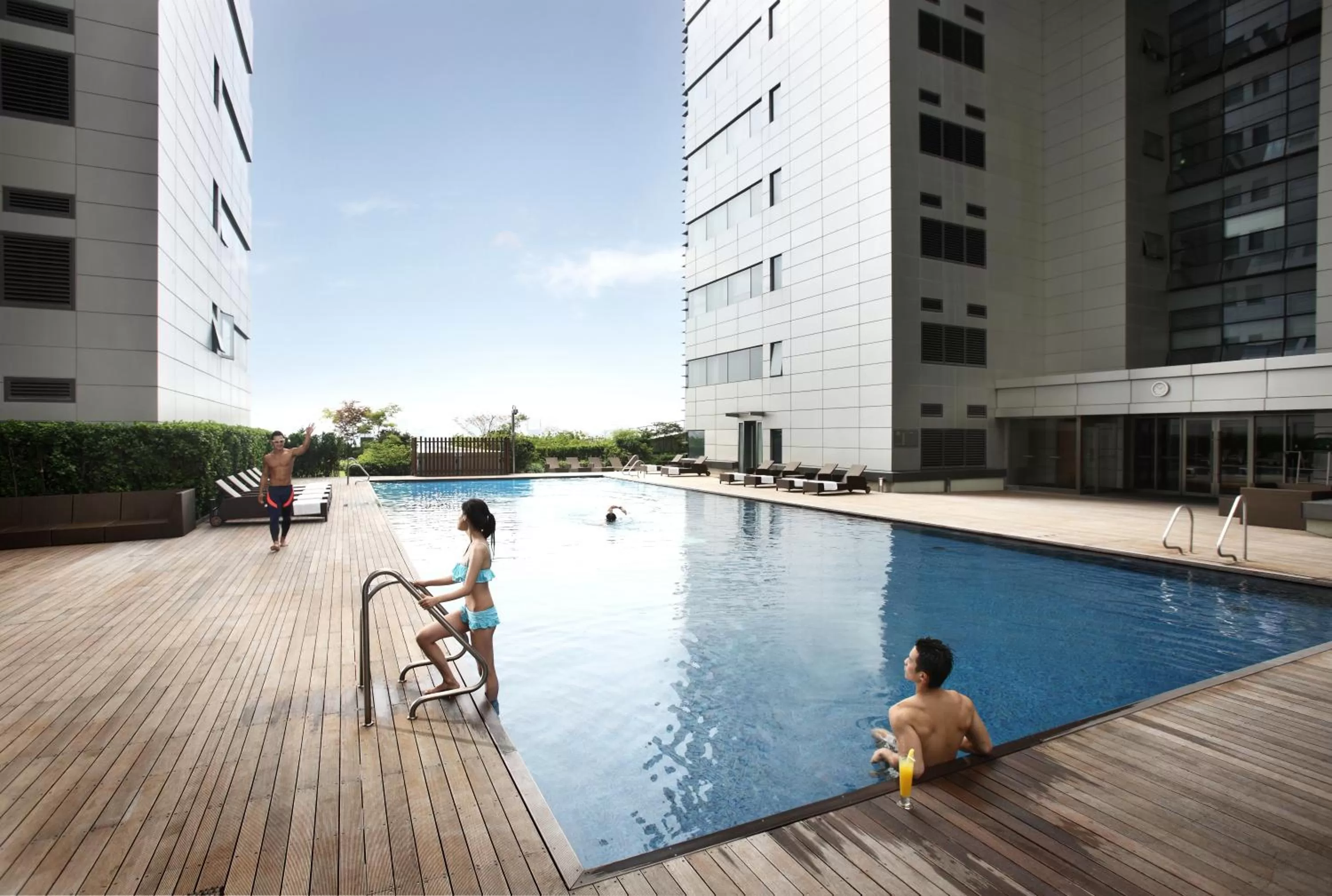 Summer in The Classic 500 Pentaz Executive Residence