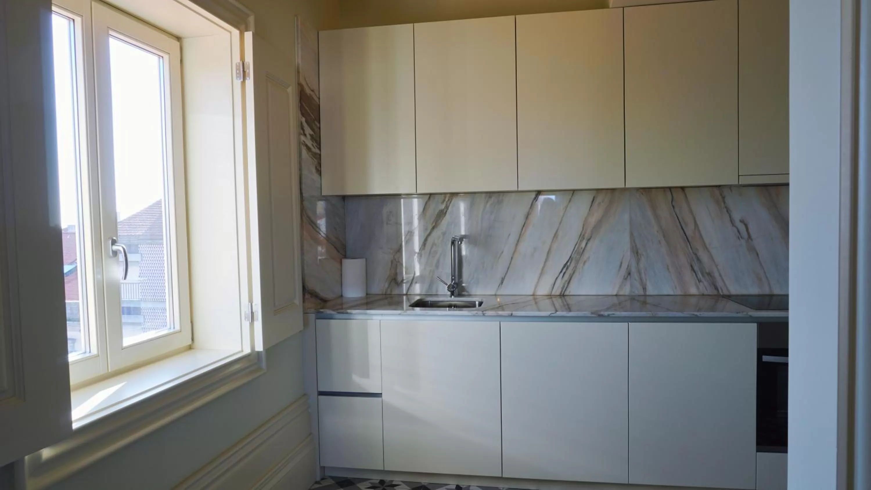 Kitchen or kitchenette in Oporto Maison Palace