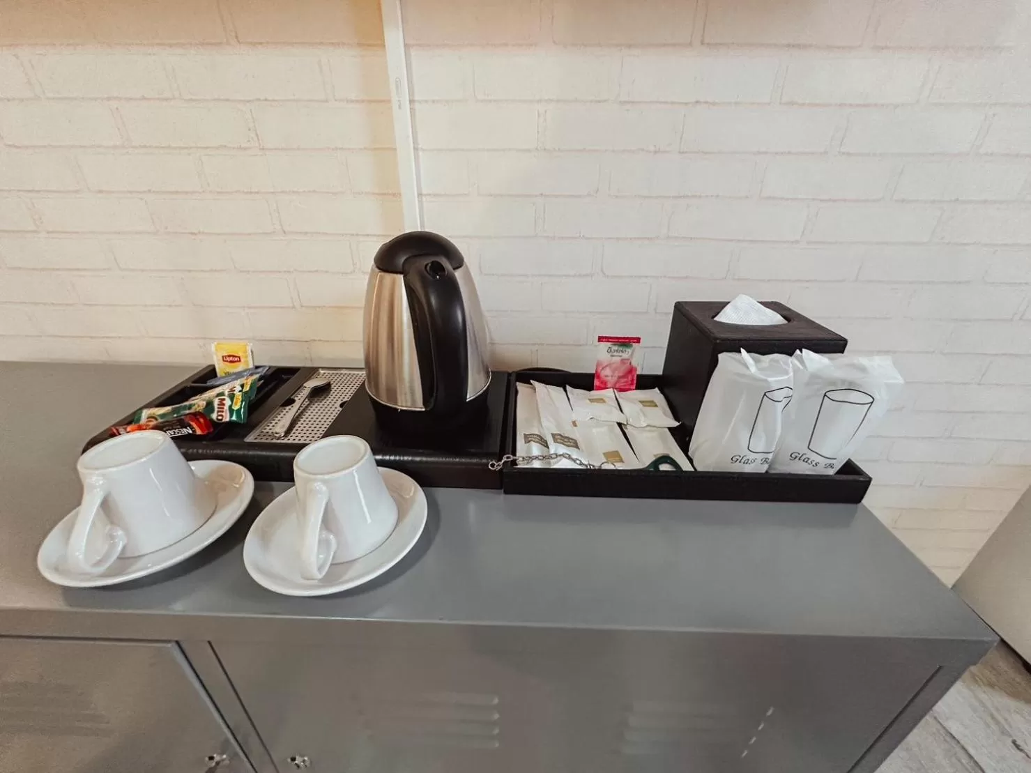 Coffee/tea facilities in Hotel De Khuvieng