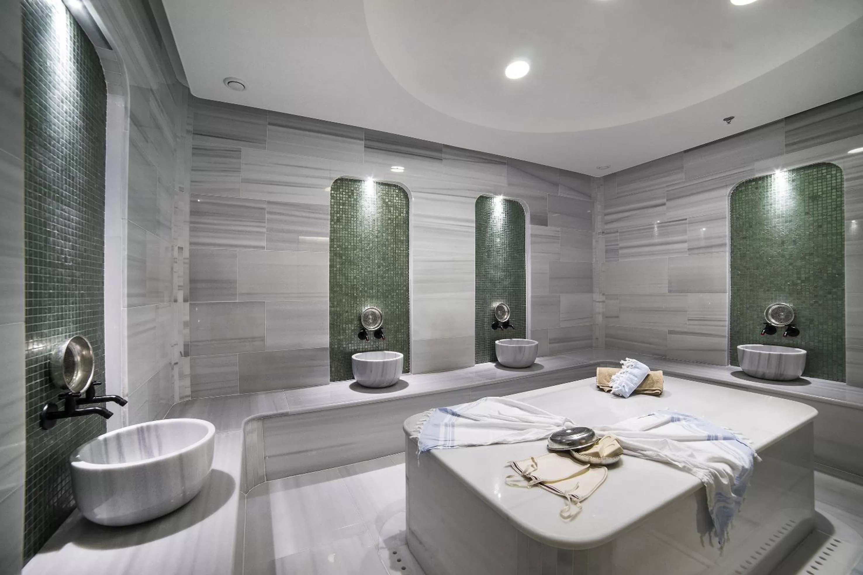 Spa and wellness centre/facilities in Radisson Collection Hotel, Vadistanbul