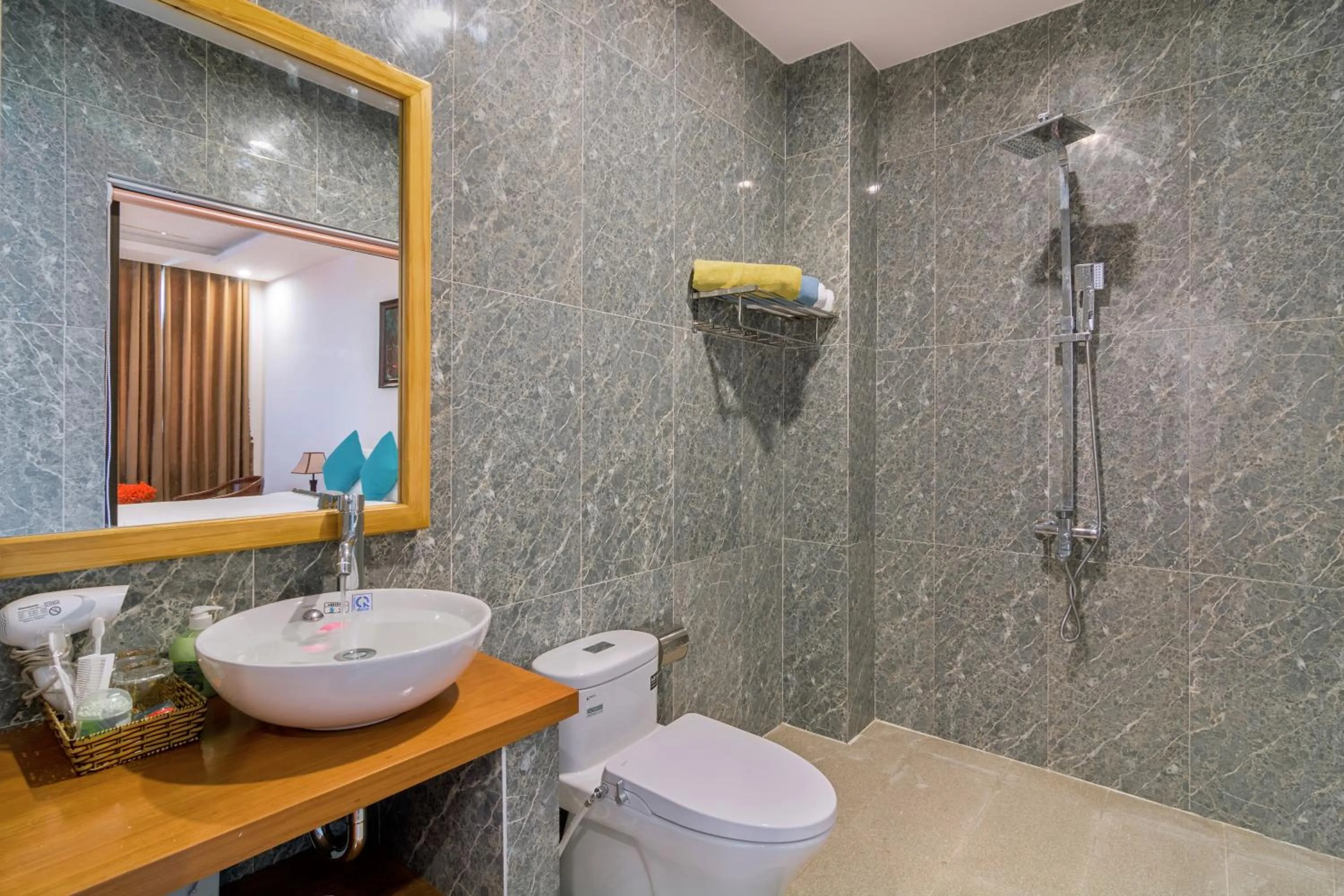 Bathroom in An Bang Beach Dolphin Homestay