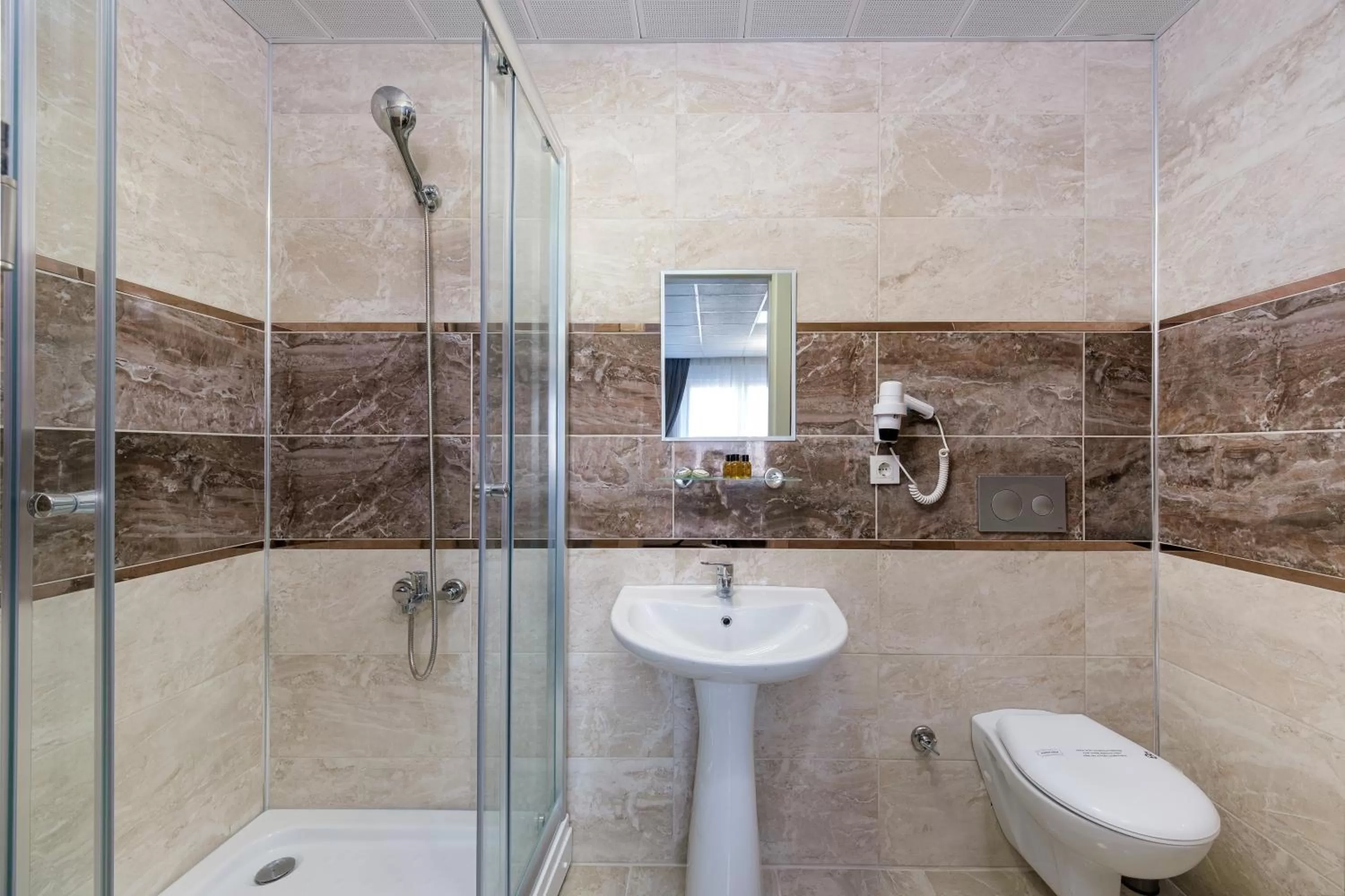 Shower in Grand Gulluk Hotel City Center Antalya