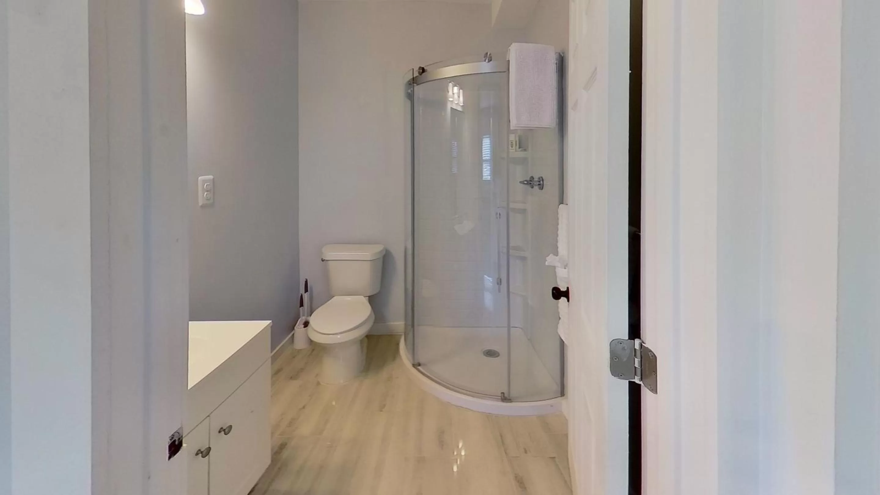 Shower in Matlacha on Shoreview