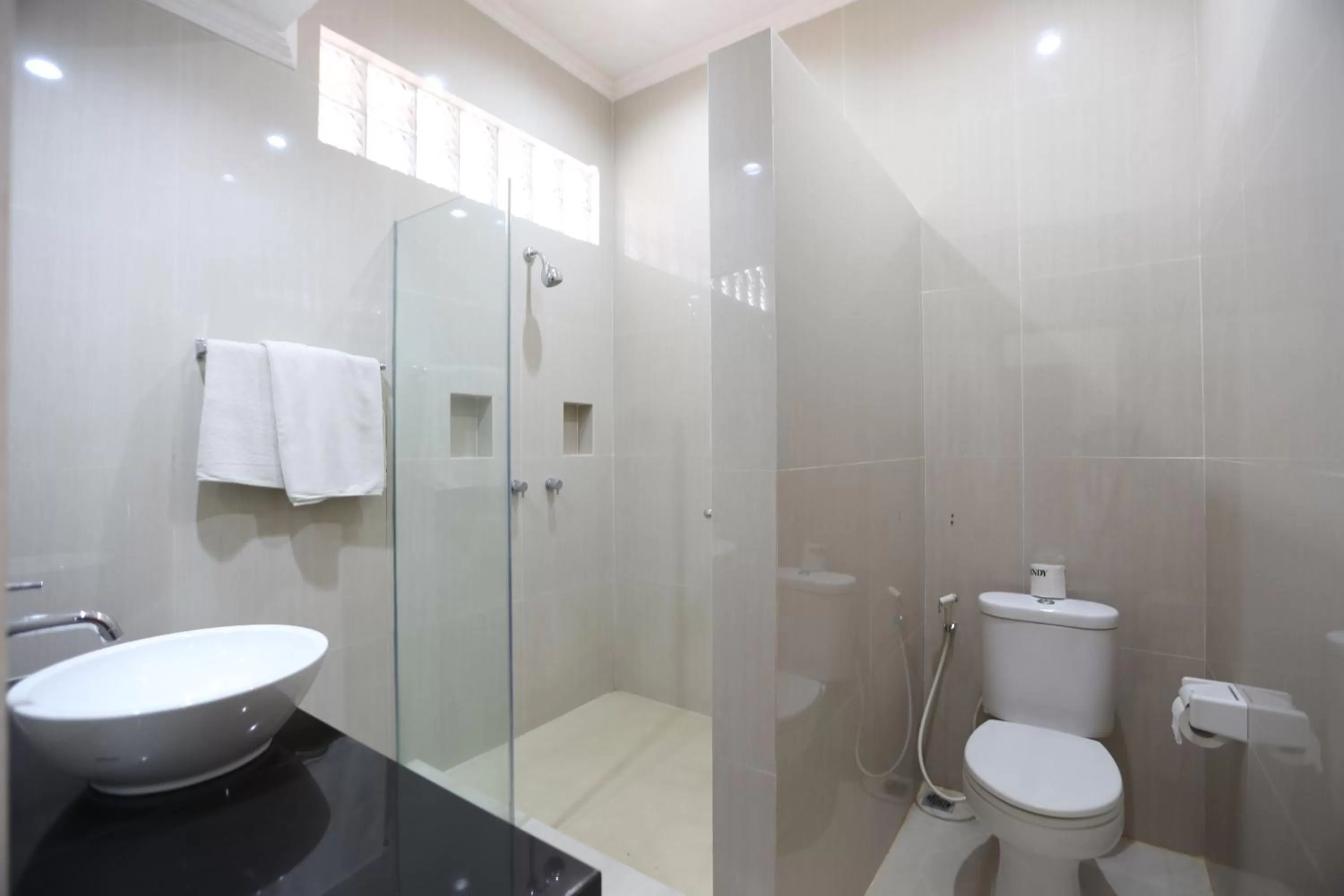 Bathroom in Fat Yogi Cottages