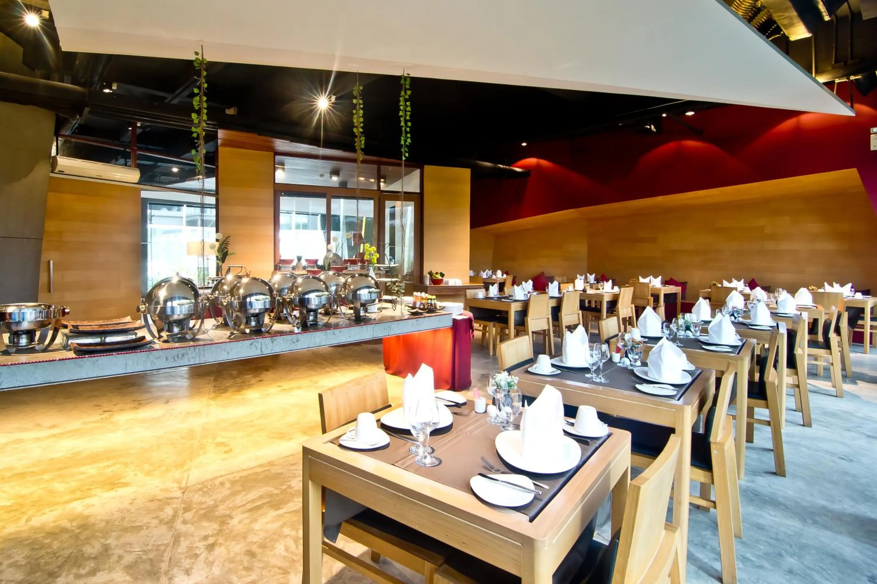 Restaurant/places to eat in The Now Hotel - SHA Extra Plus