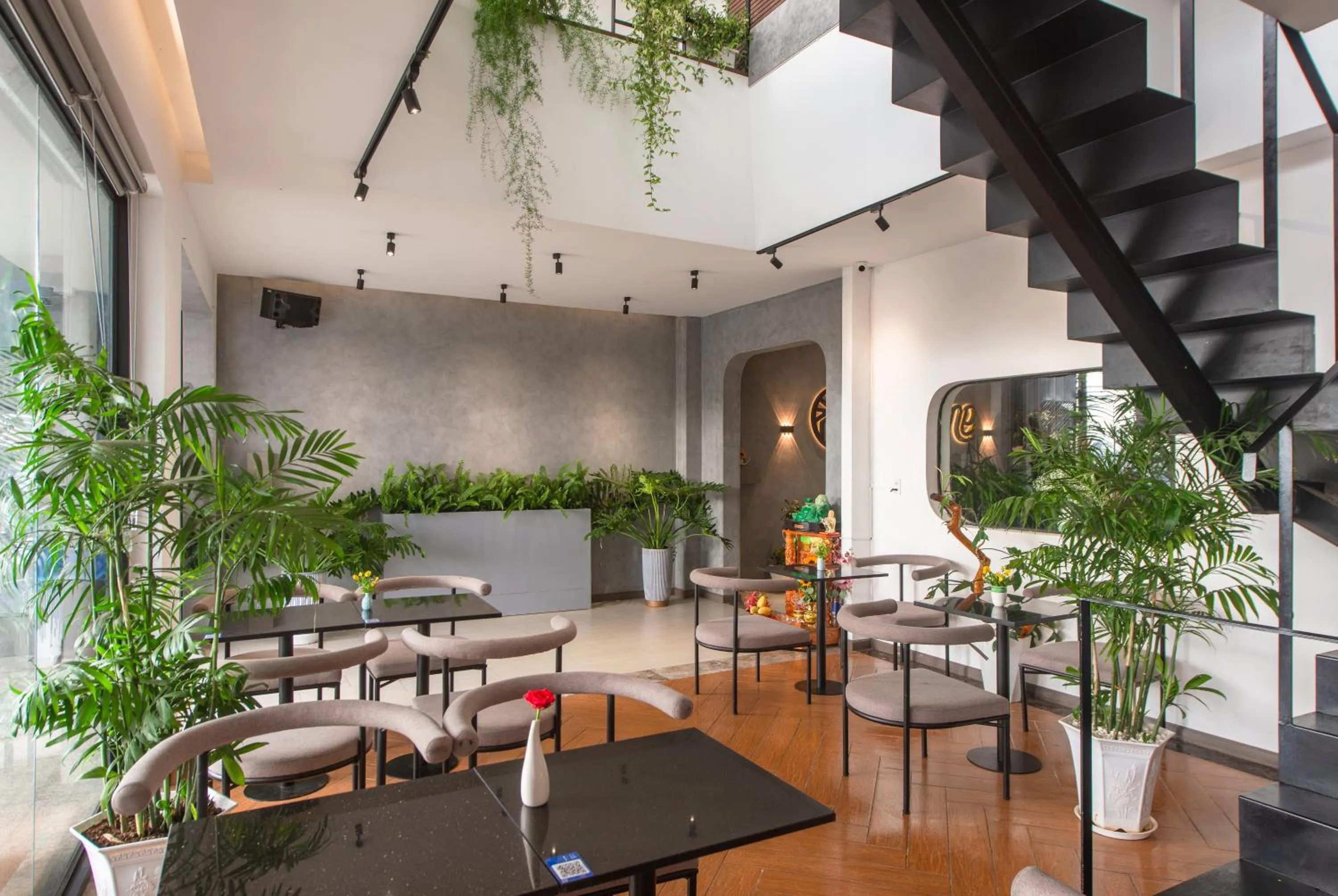 Restaurant/places to eat in Tasme Hotel