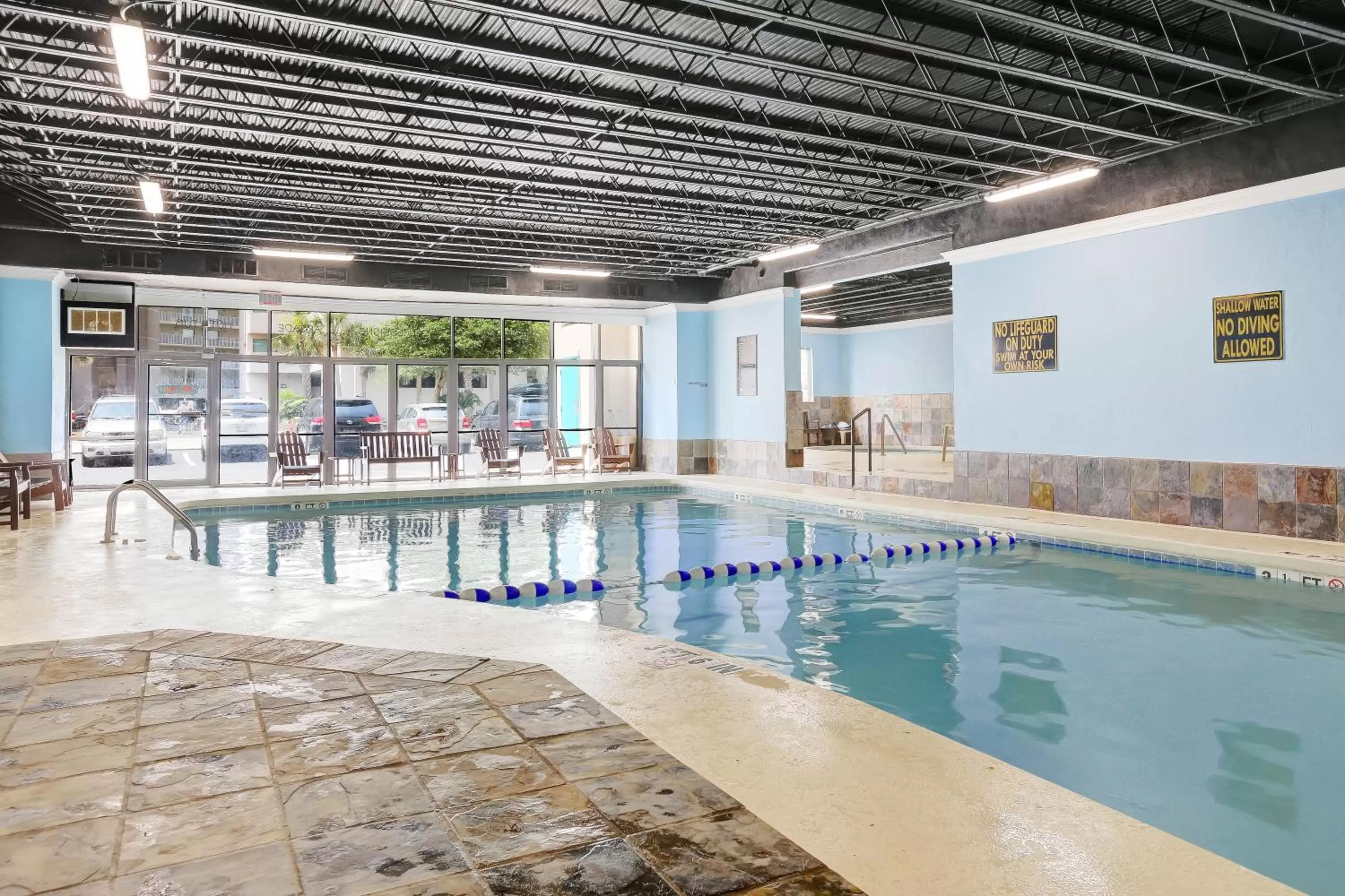Swimming pool in North Shore Oceanfront Resort Hotel