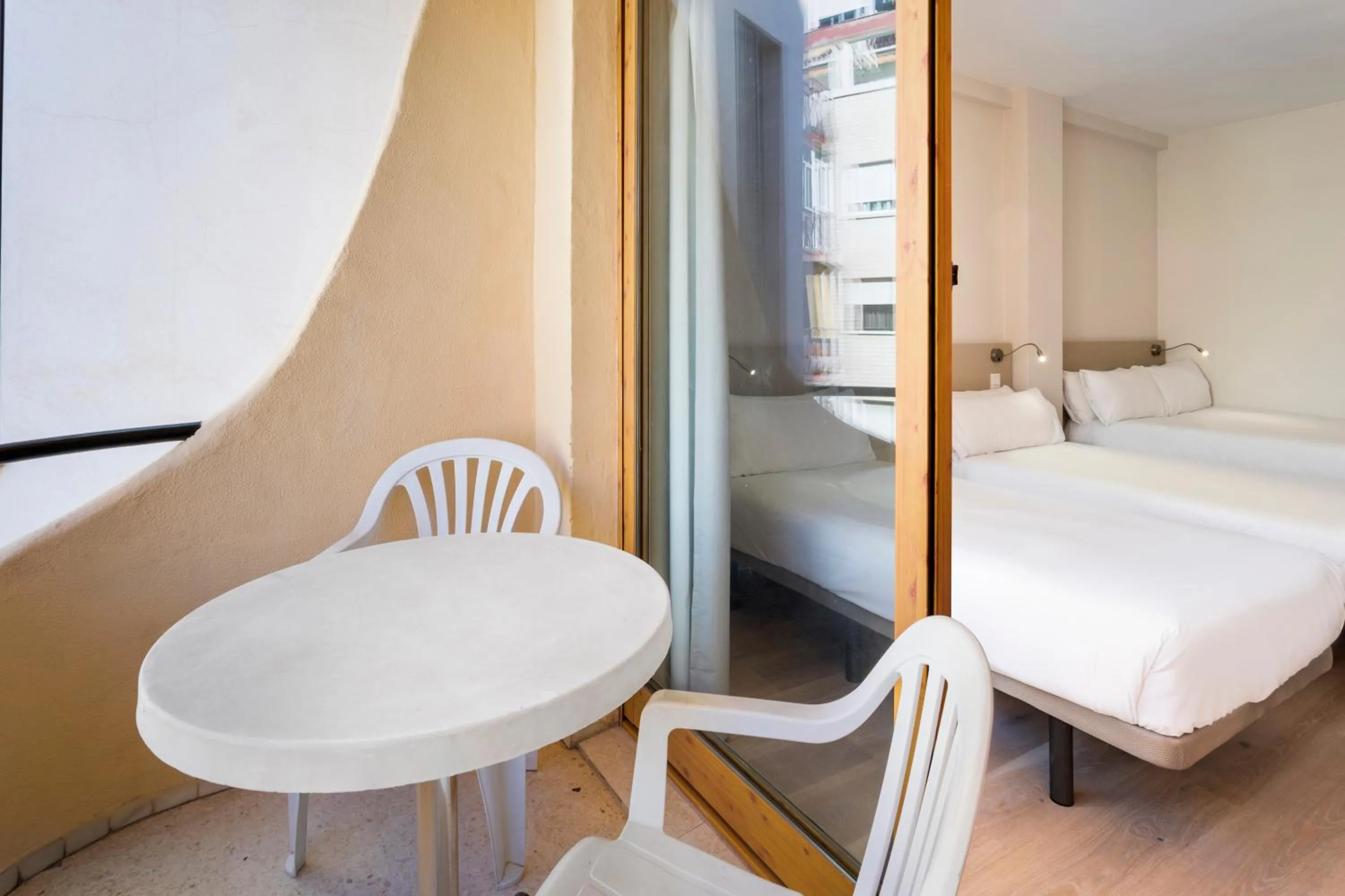 Bedroom, Bed in Hotel Andalucía