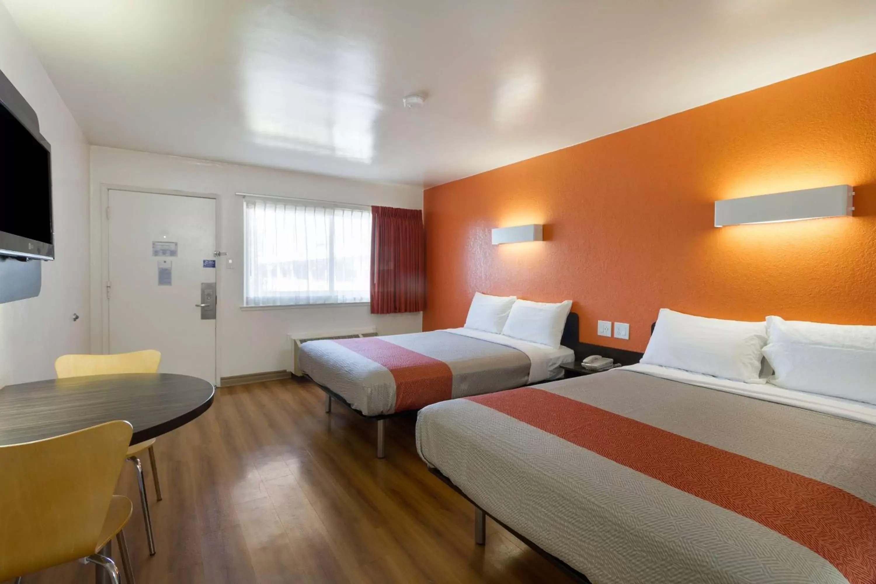 Queen Room with Two Queen Beds - single occupancy - Non-Smoking in Motel 6-Claremont, CA Queen Room with Two Queen Beds - single occupancy - Non-Smoking in Motel 6-Claremont, CA