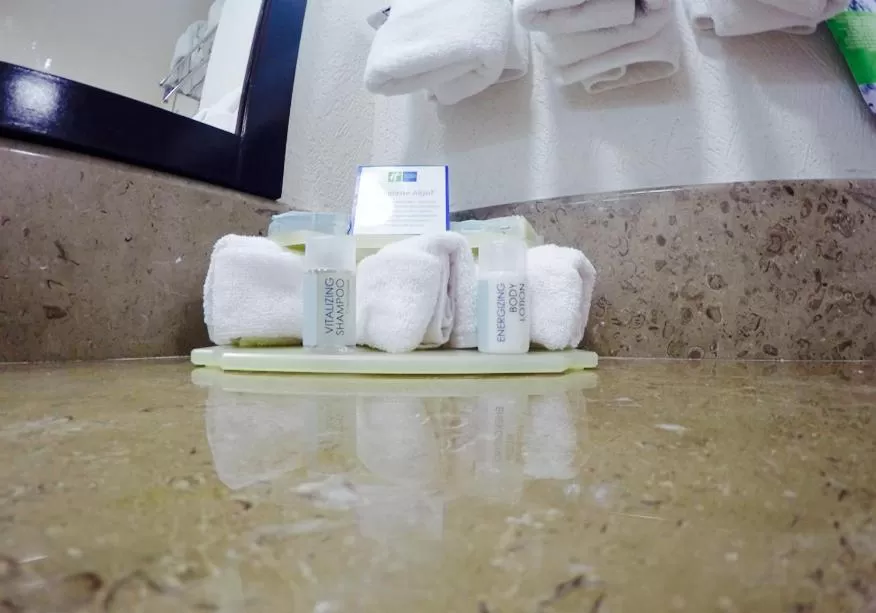 towels in Holiday Inn Express Tuxtla Gutierrez La Marimba by IHG