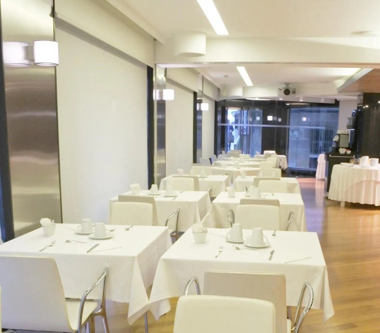 Breakfast in Hotel Inffinit