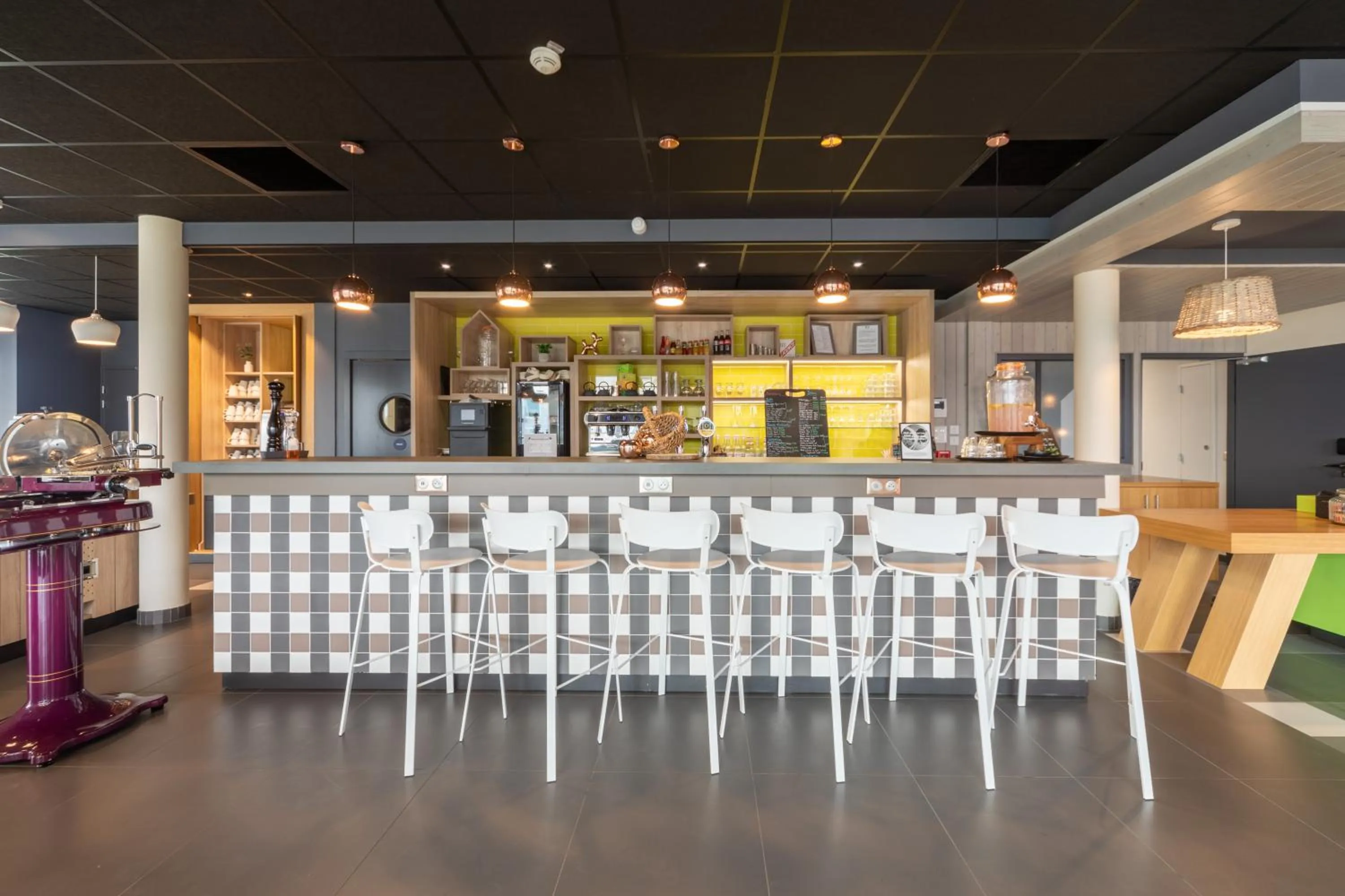 Lounge or bar in Campanile Annemasse Est Findrol CHAL