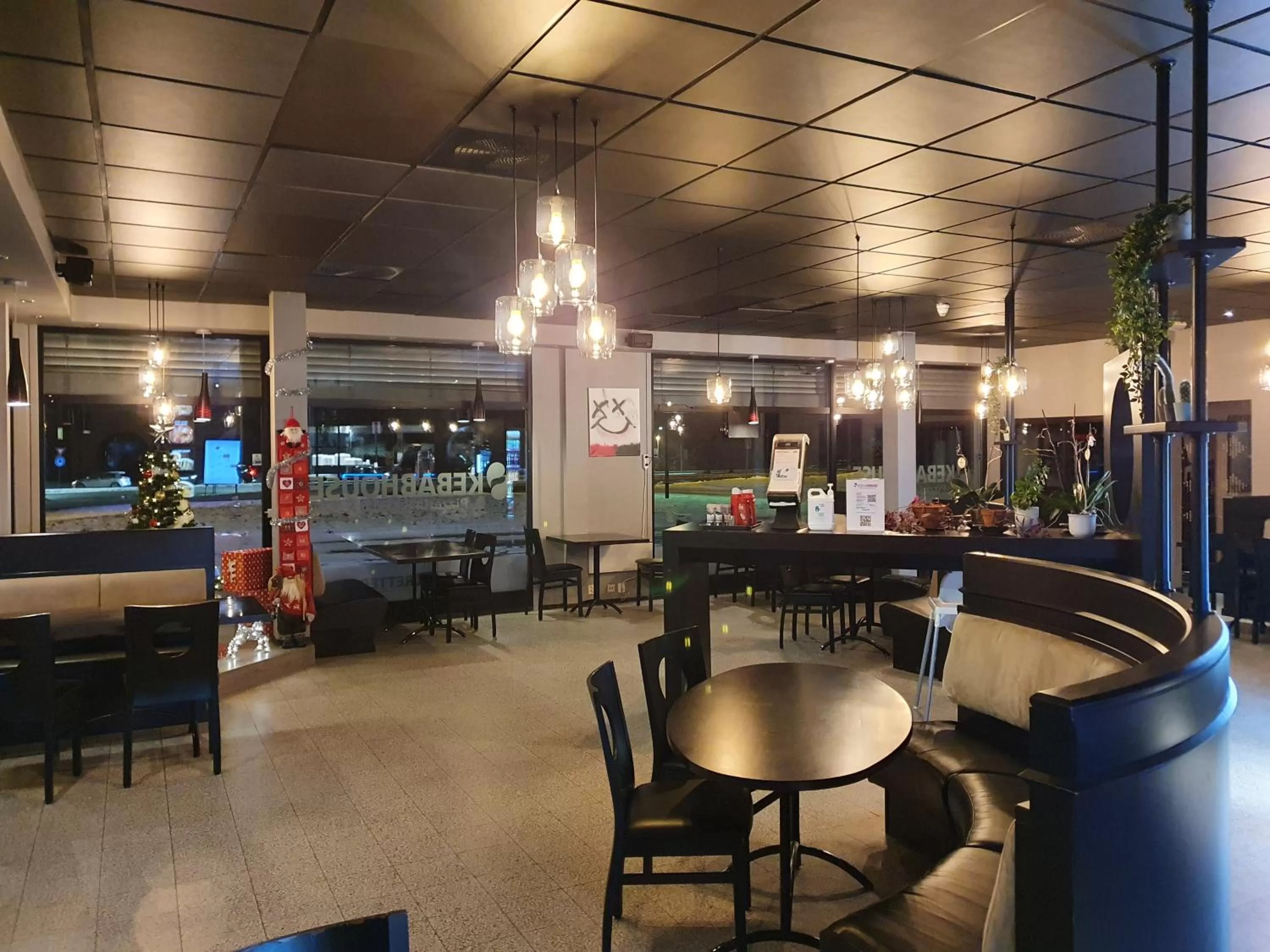 Restaurant/places to eat in Motell Svinesundparken