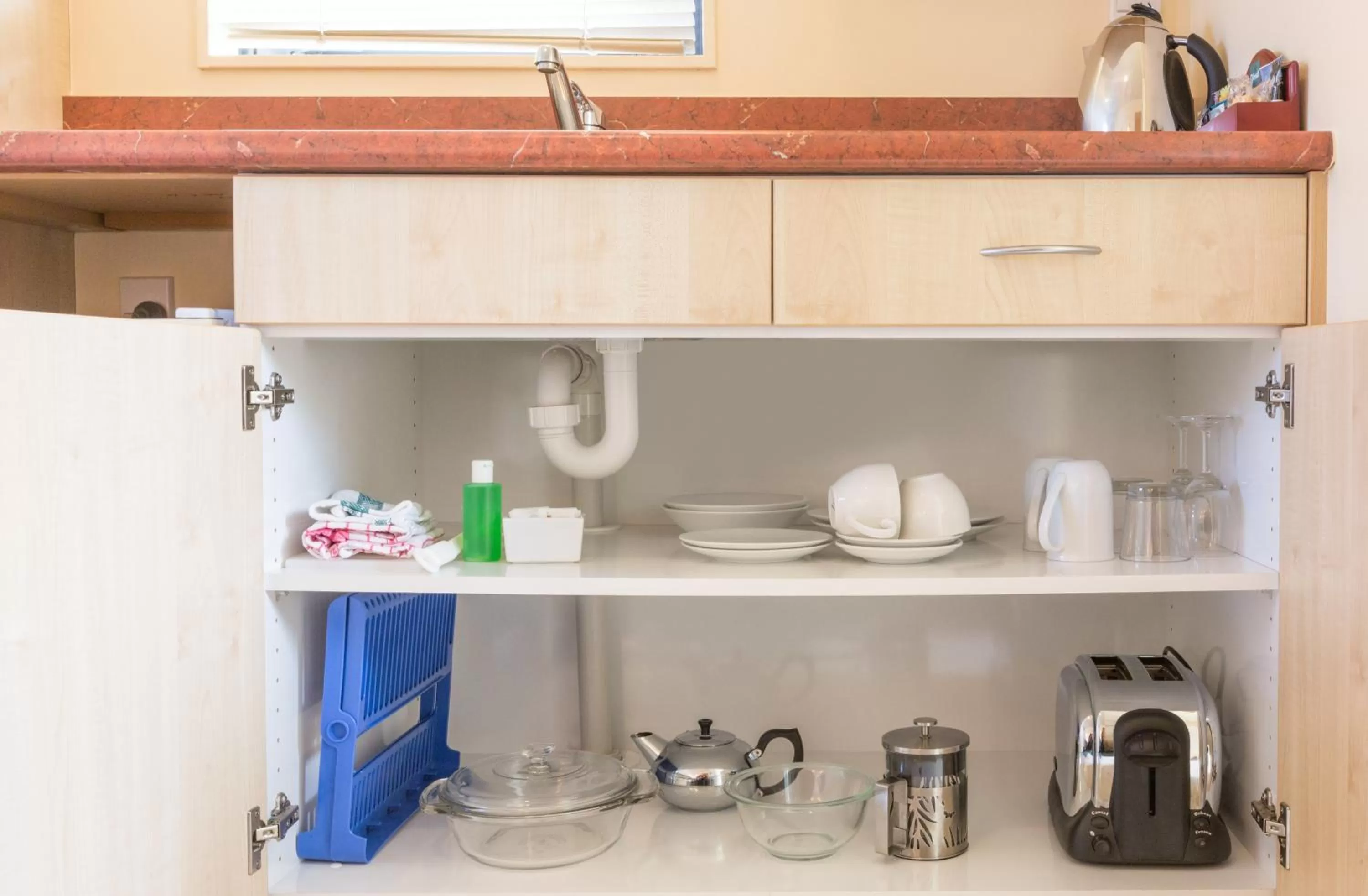 Kitchen or kitchenette in Bella Vista Motel Palmerston North