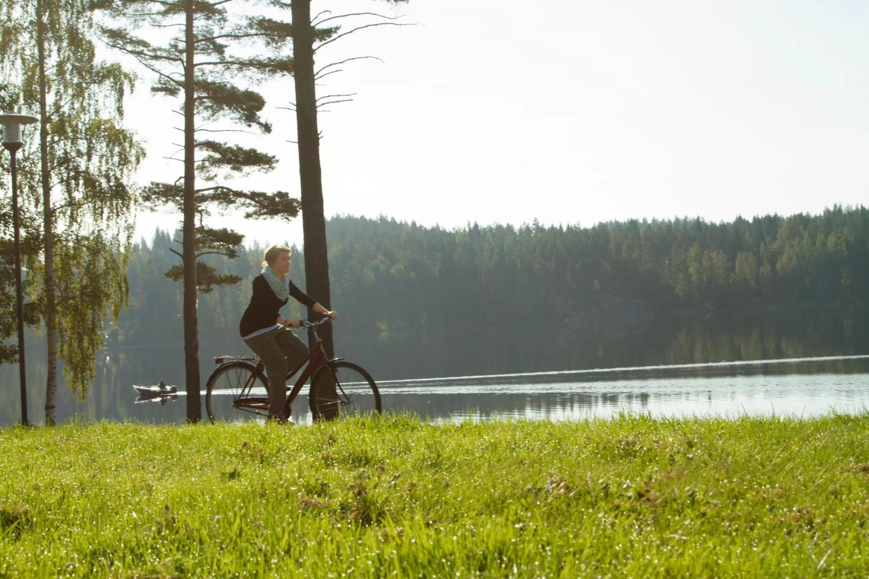 Biking in Saimaanranta Resort by Anttolanhovi
