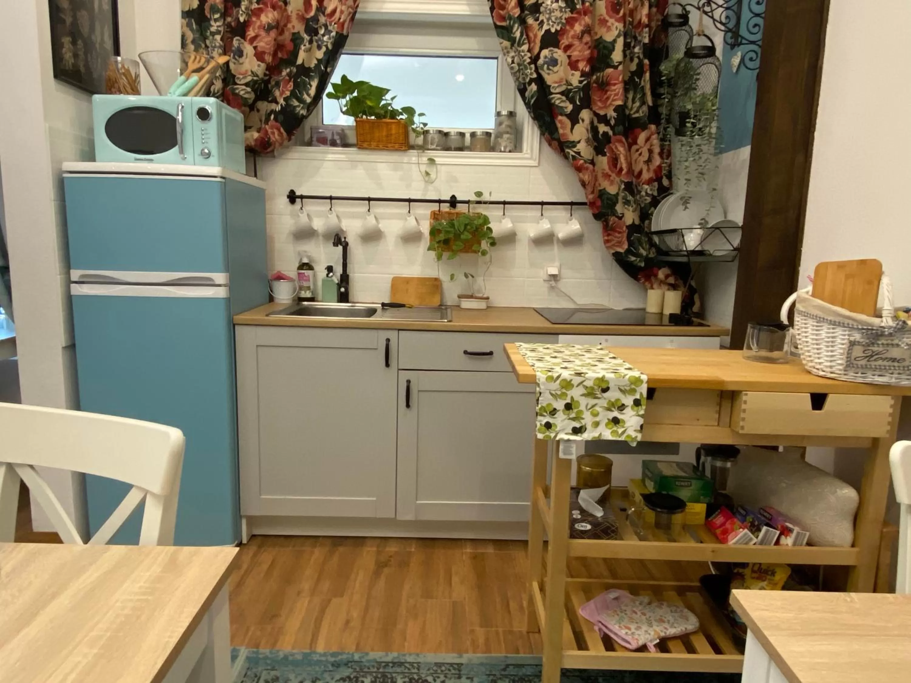 Kitchen or kitchenette in Pokoje w Starej Karczmie - by Upstairs