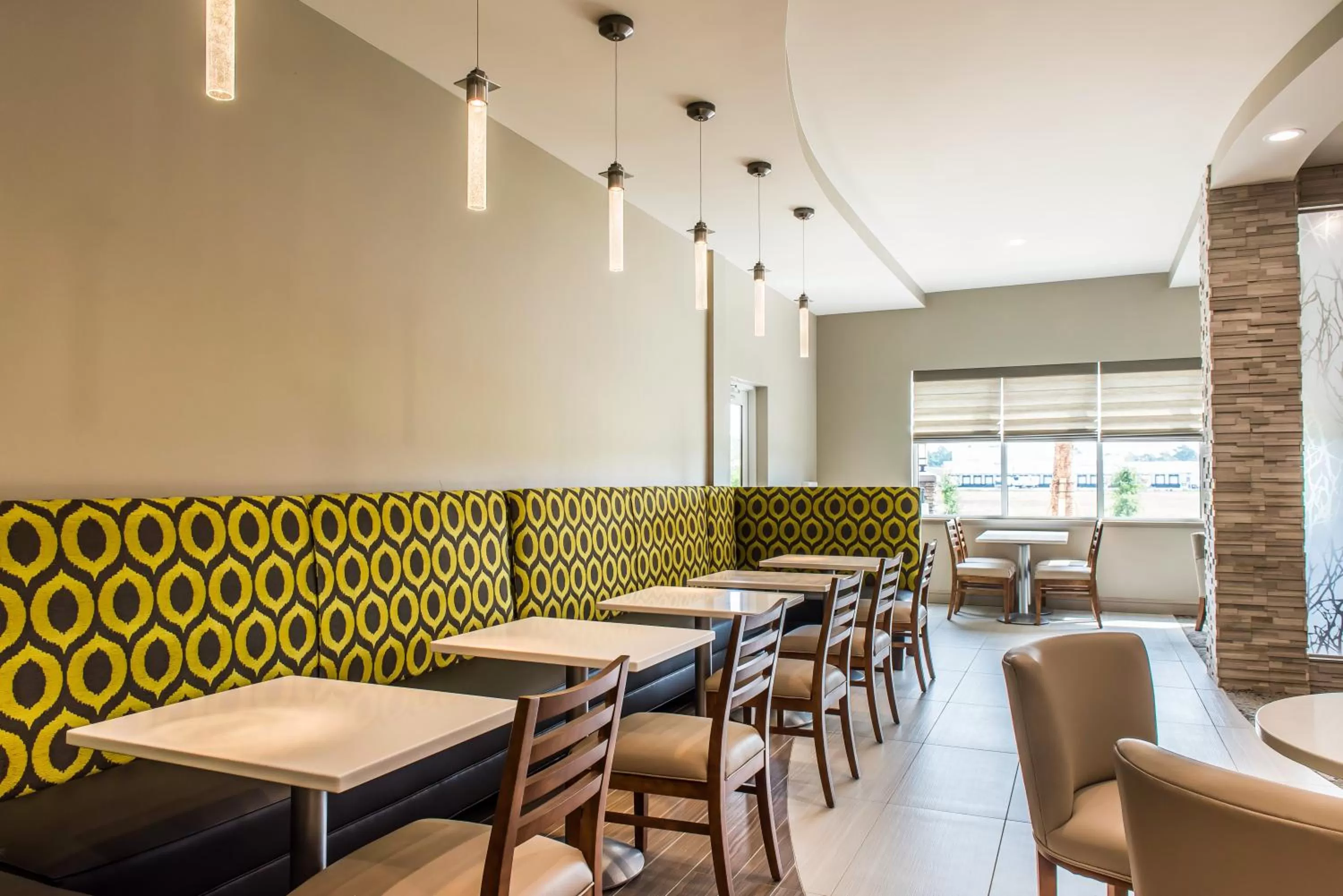 Restaurant/places to eat in Comfort Inn & Suites Valdosta I-75