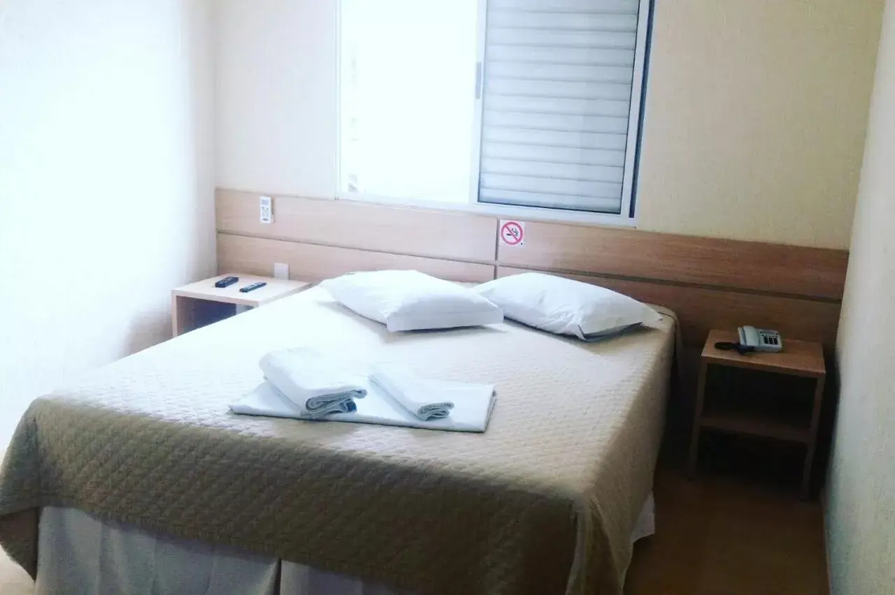 Double Room in Onix Inn Hotel Double Room in Onix Inn Hotel