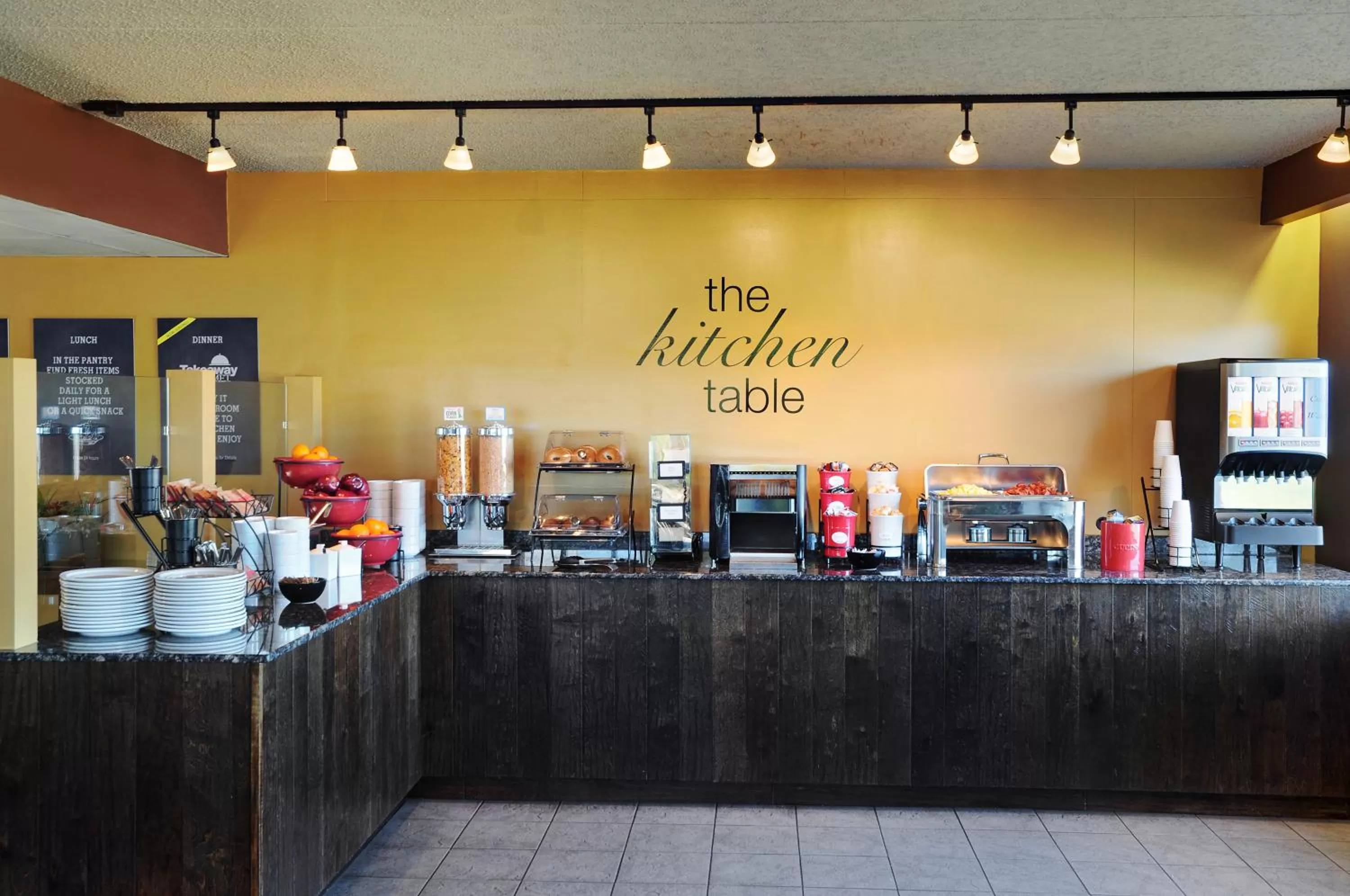 Continental breakfast in Travelway Inn Sudbury