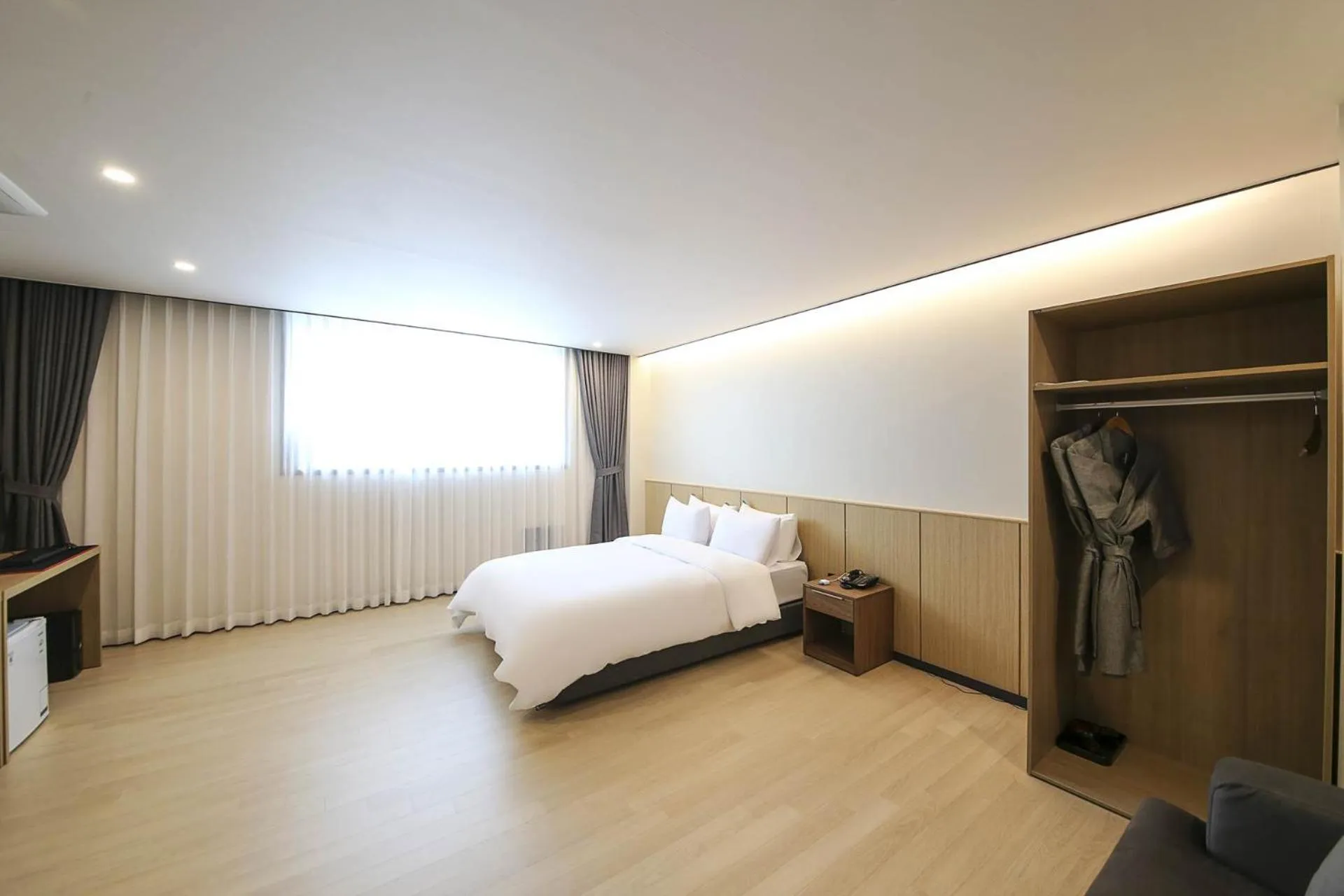 Bed in Benikea hotel