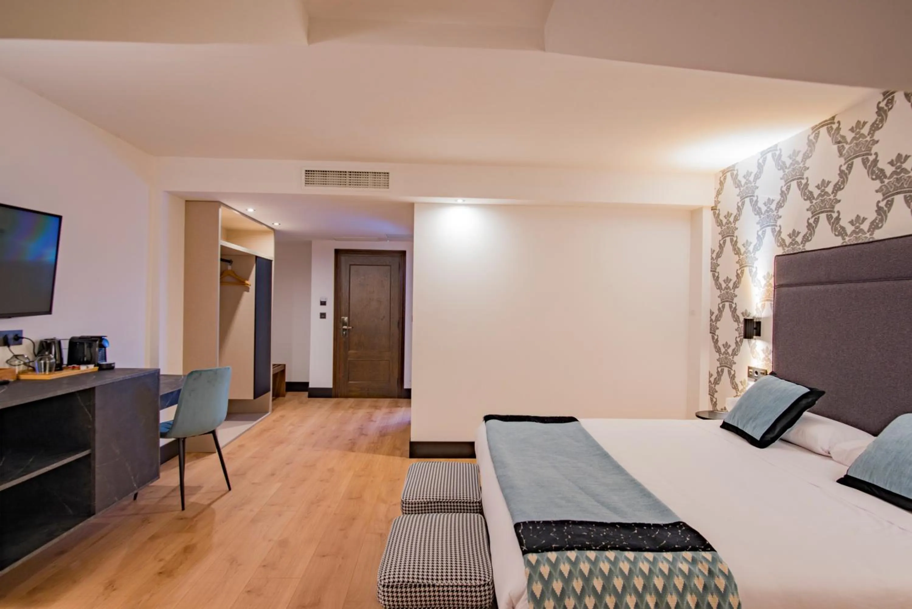 Double or Twin Room with Parking in Hotel Mirador de la Cepada