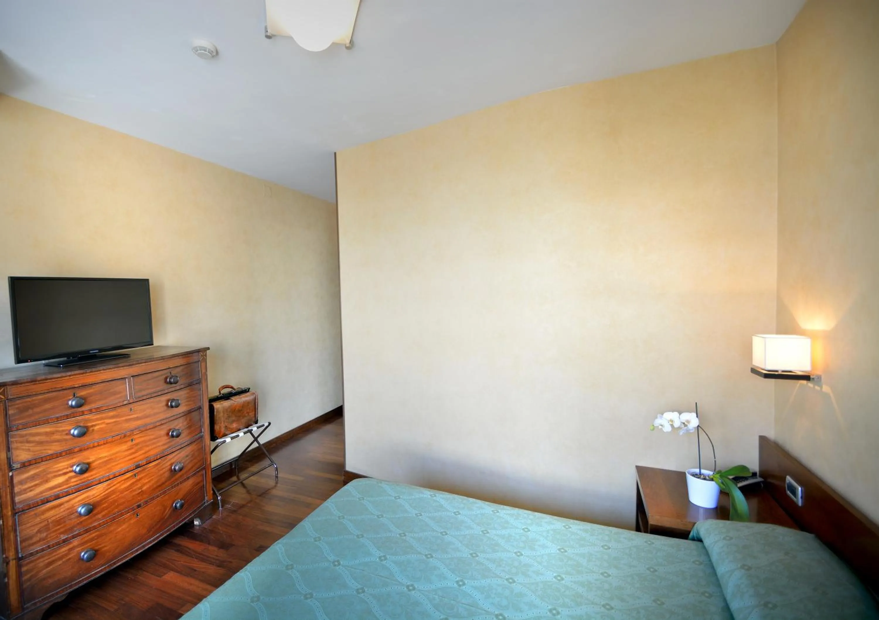 Bedroom, Bed in Hotel Ghironi