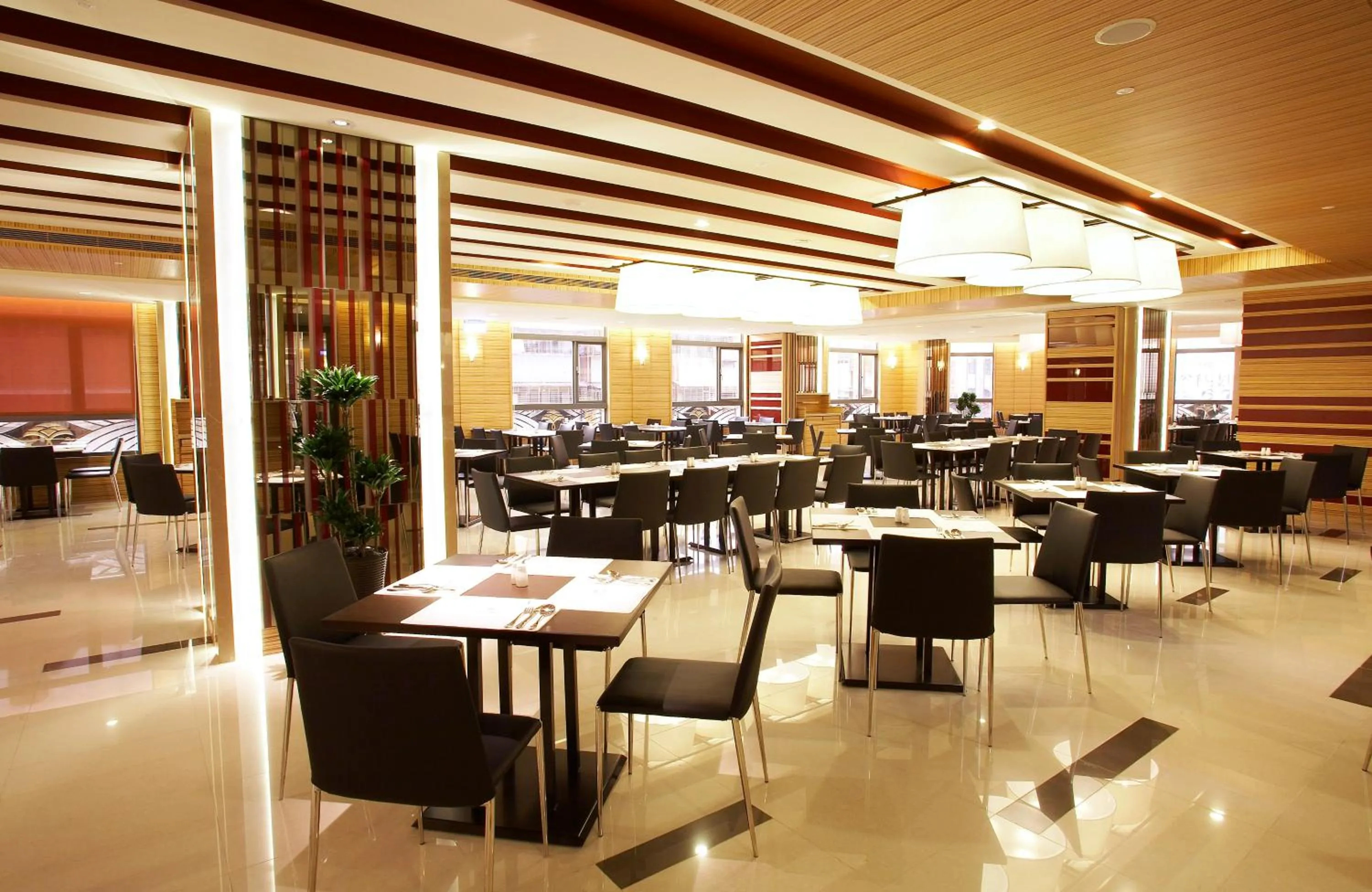 Restaurant/places to eat in Fullon Hotel Taipei, East