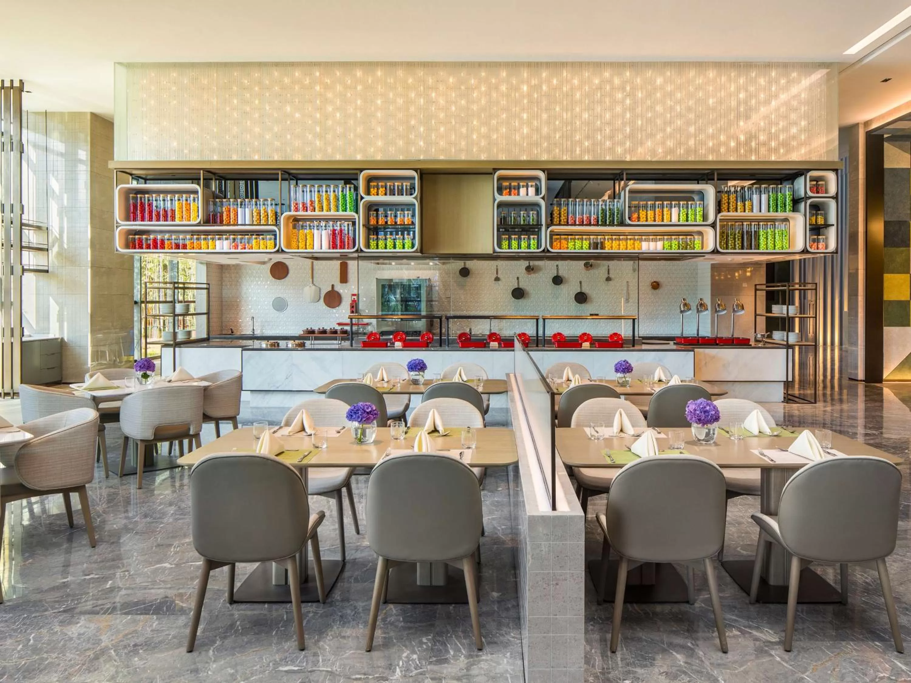 Restaurant/places to eat in Doubletree By Hilton Kunming Airport