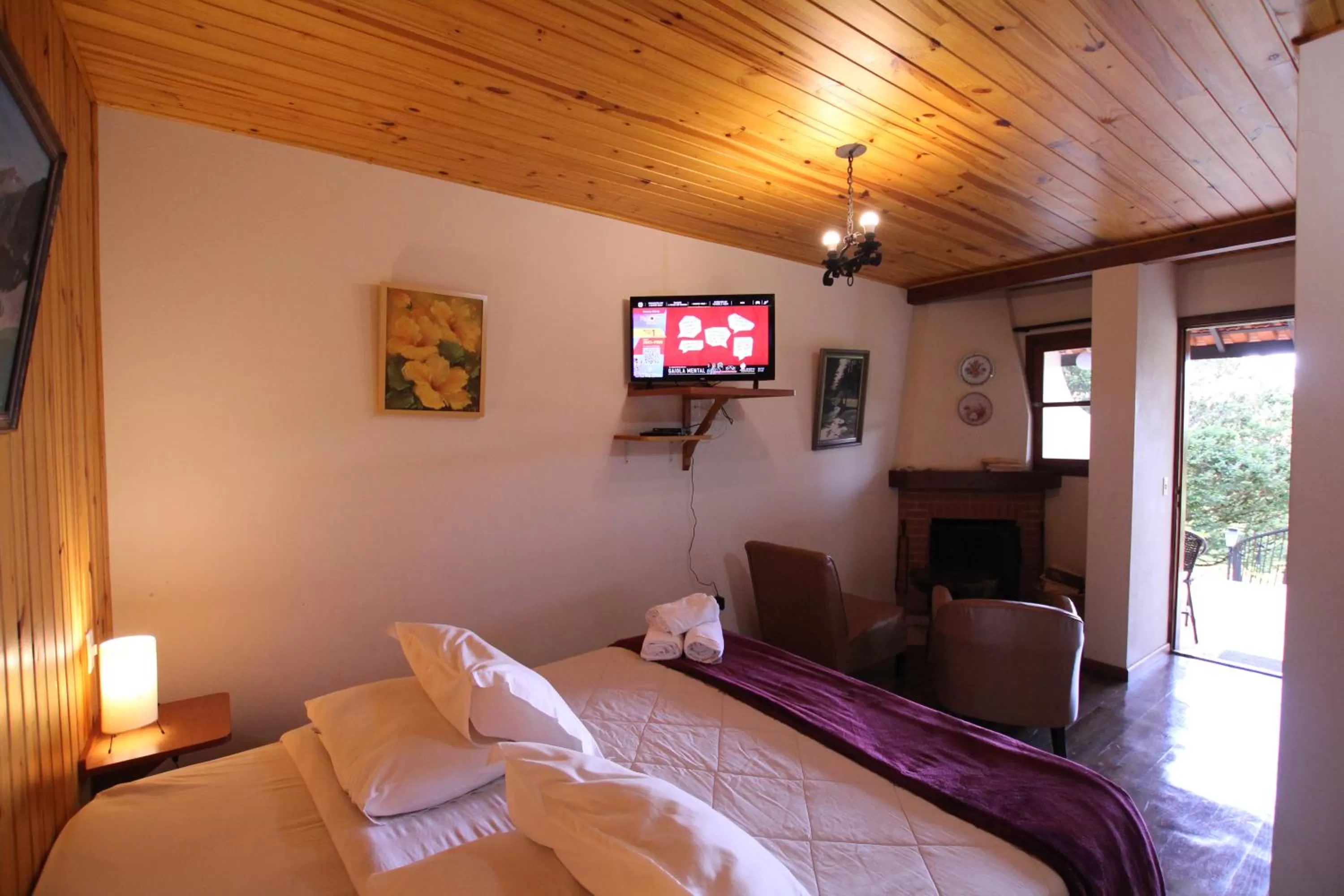 Bedroom, Bed in Pousada Aguia da Montanha