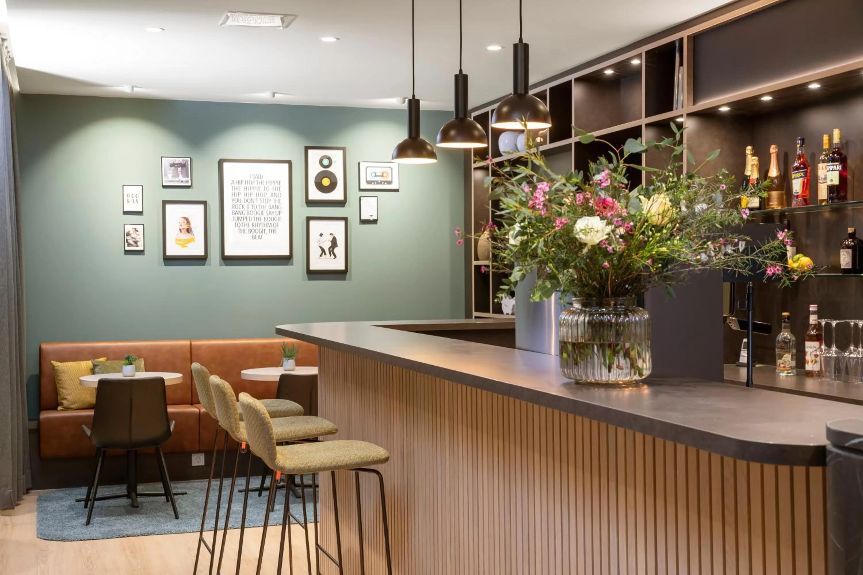 Lounge or bar in zeitwohnhaus SUITE-HOTEL & SERVICED APARTMENTS