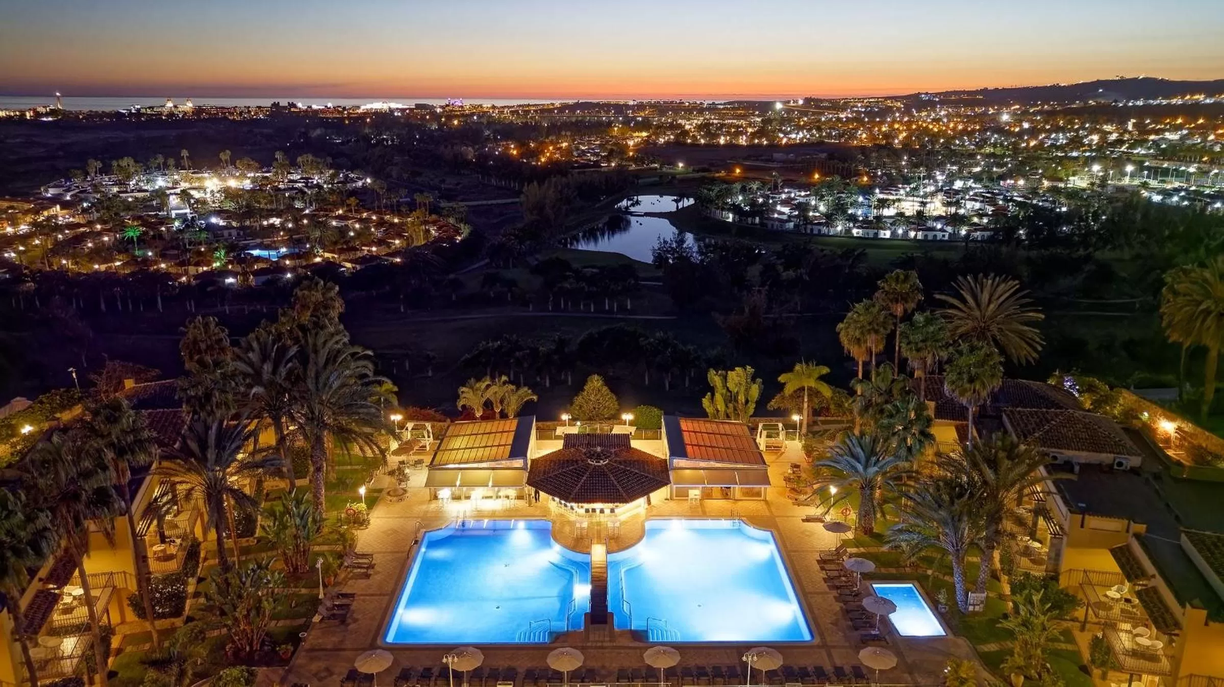 Swimming pool in Bull Vital Suites & Spa Boutique Hotel - Only Adults