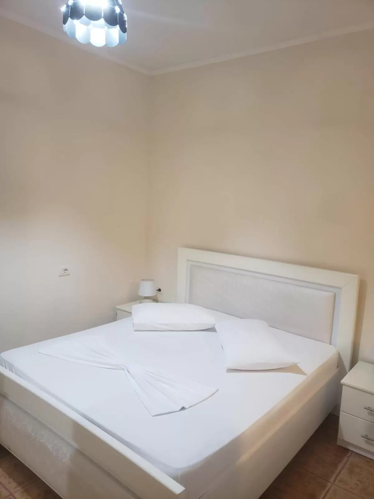 Bed in Hotel Kaloshi