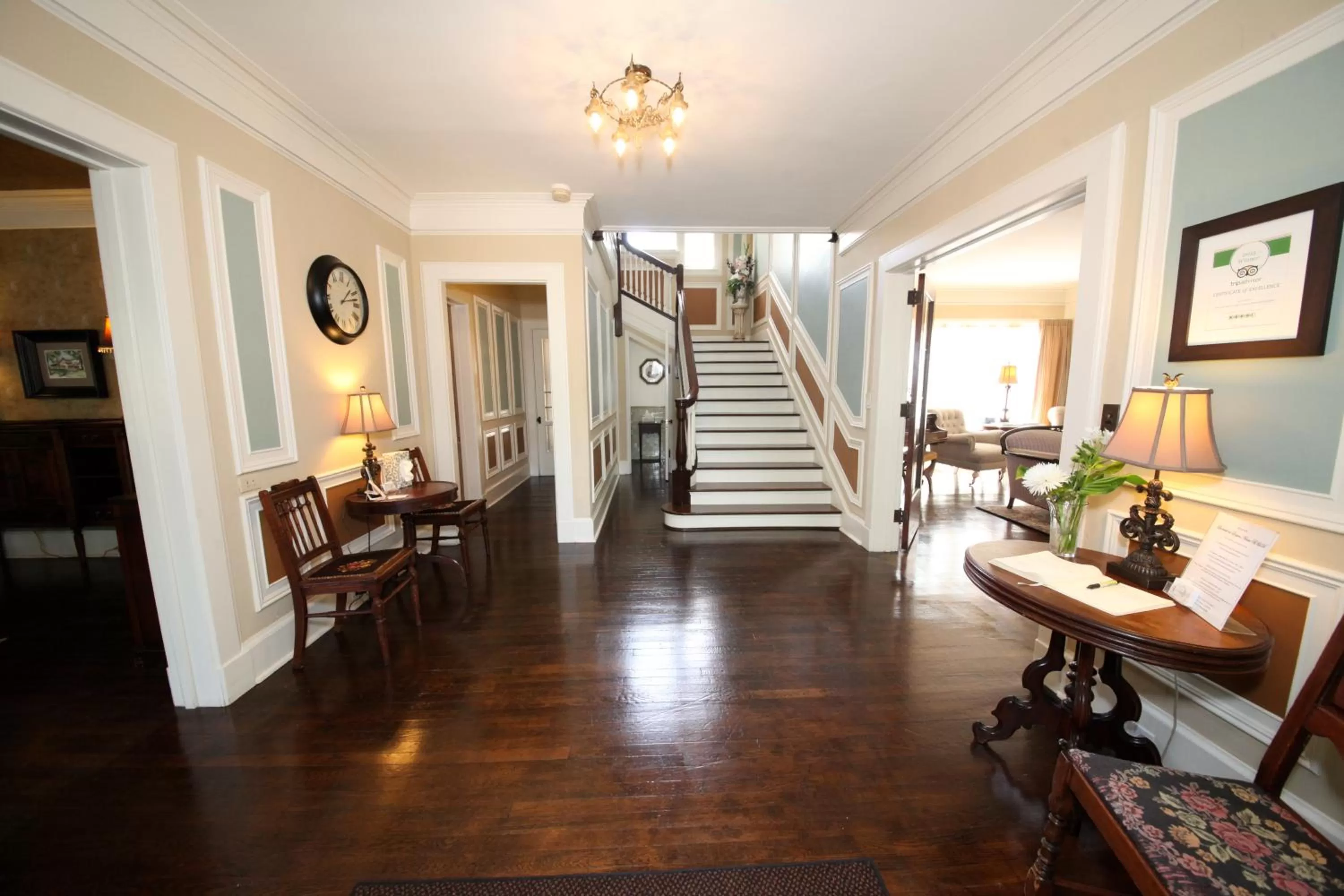 Seating Area in Leonard at Logan House