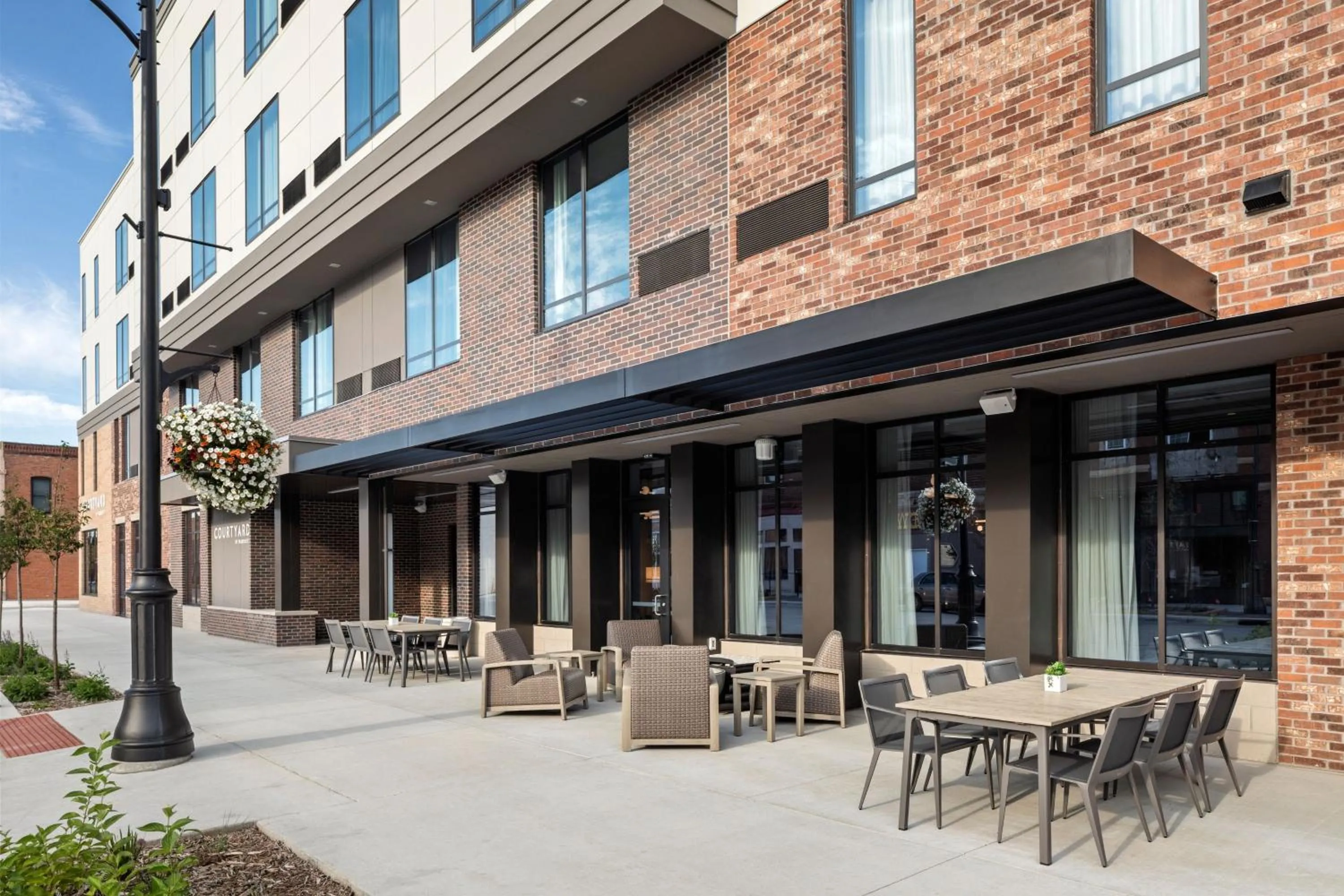 Property building in Courtyard by Marriott Owatonna Downtown