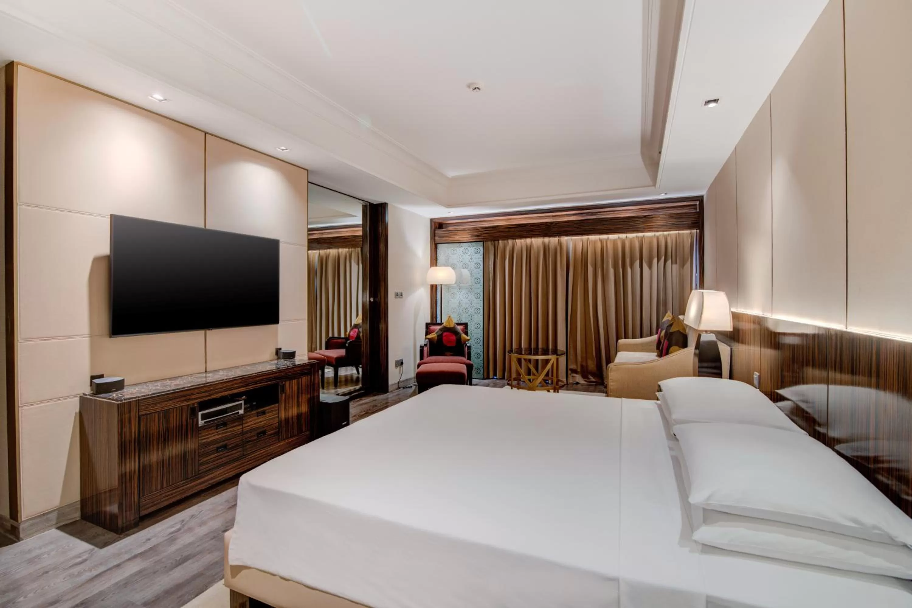 Photo of the whole room, Bed in Hyatt Ahmedabad