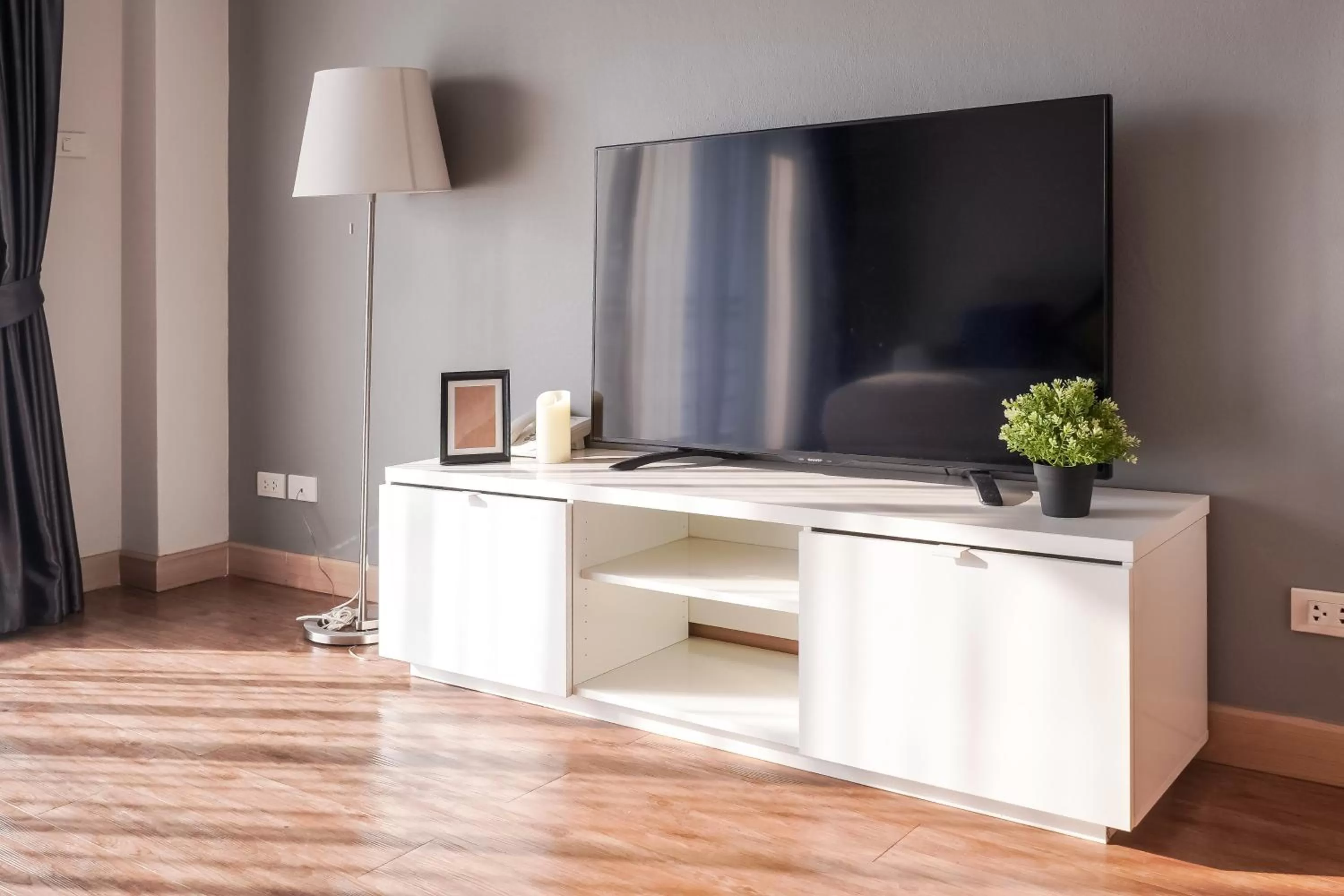 TV and multimedia in Ploen Place Residence