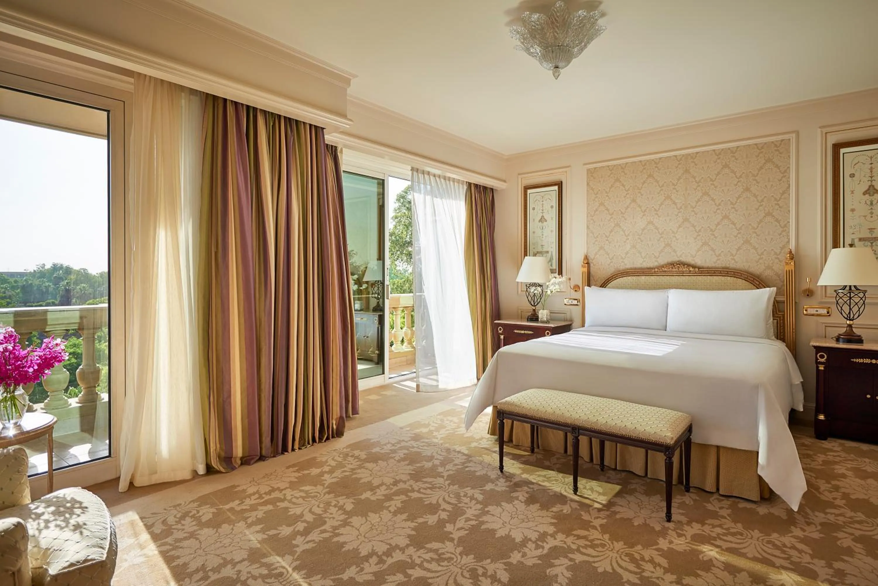 Photo of the whole room, Bed in Four Seasons Cairo At The First Residence