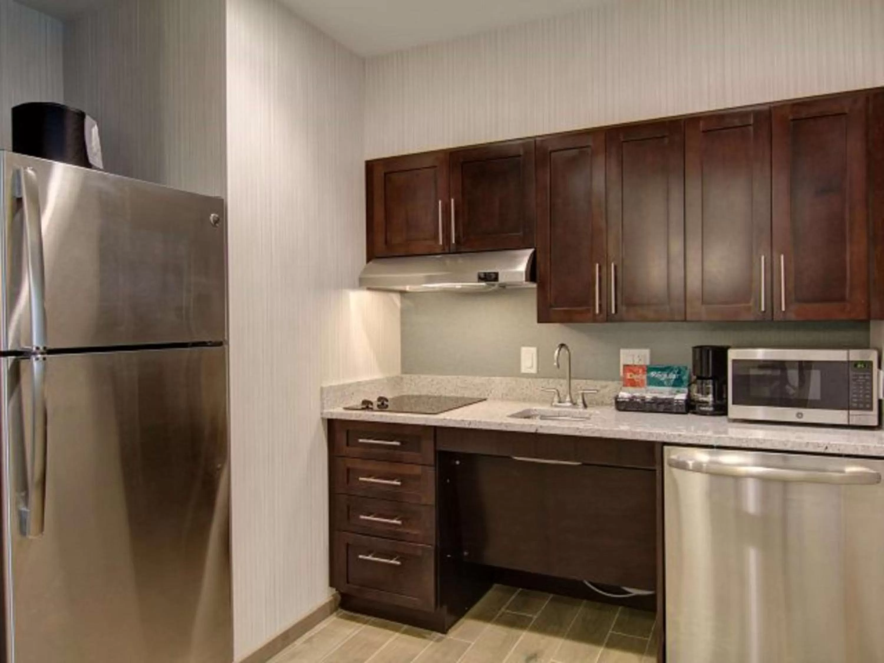 Kitchen or kitchenette in Homewood Suites By Hilton Clifton Park