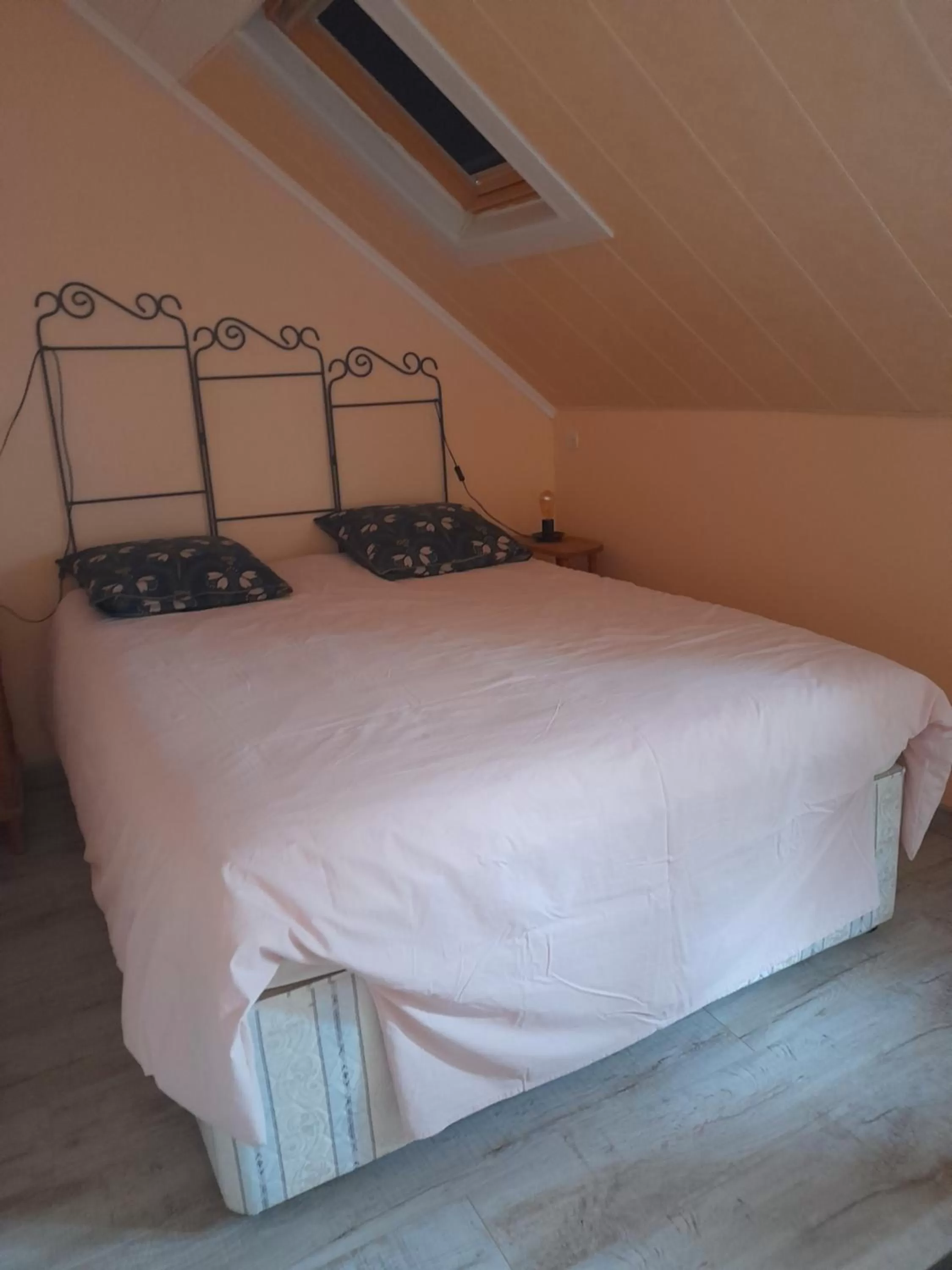 Bed in La Mare aux Fées