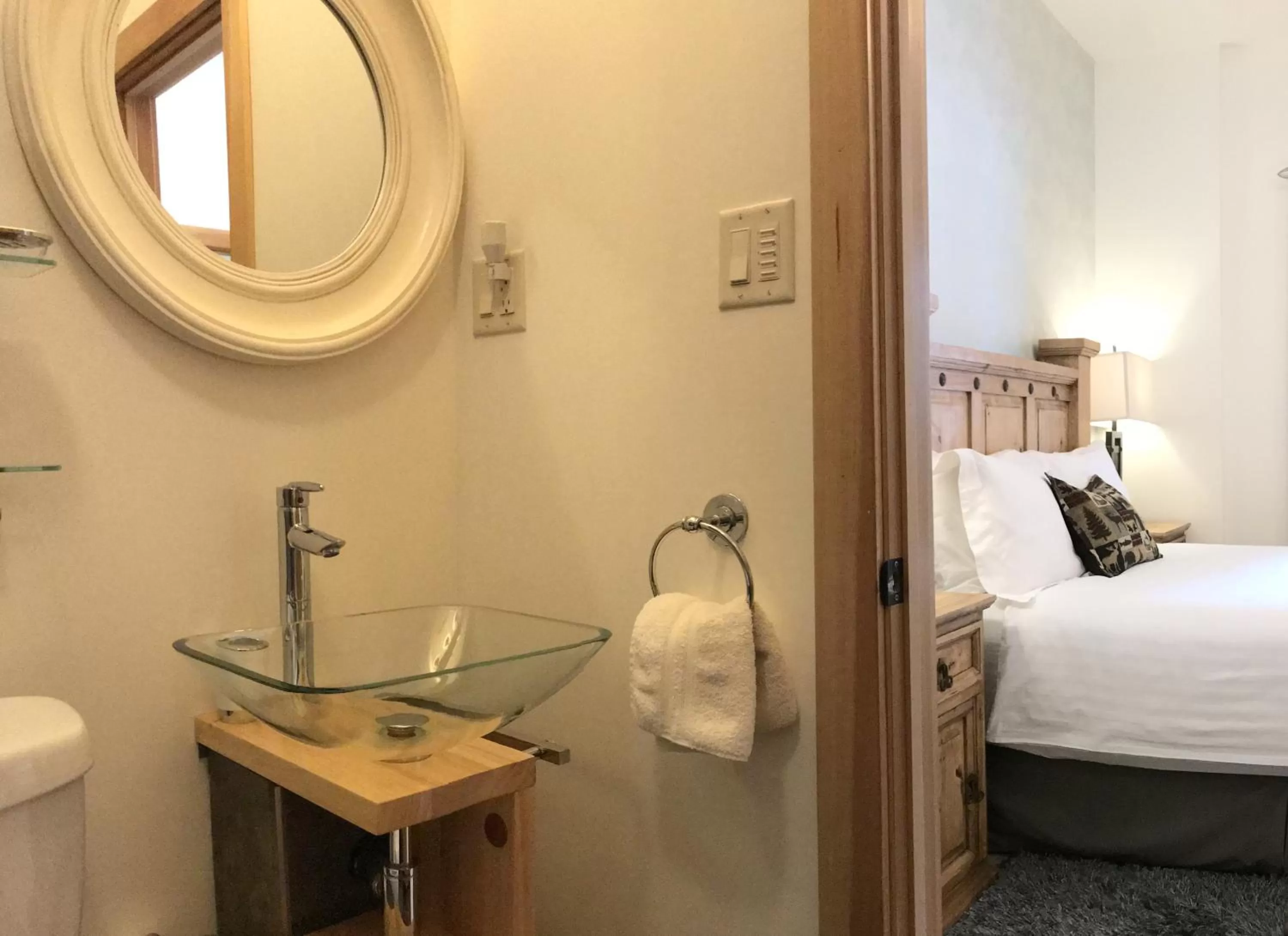 Bathroom in Canyon Ridge Lodge