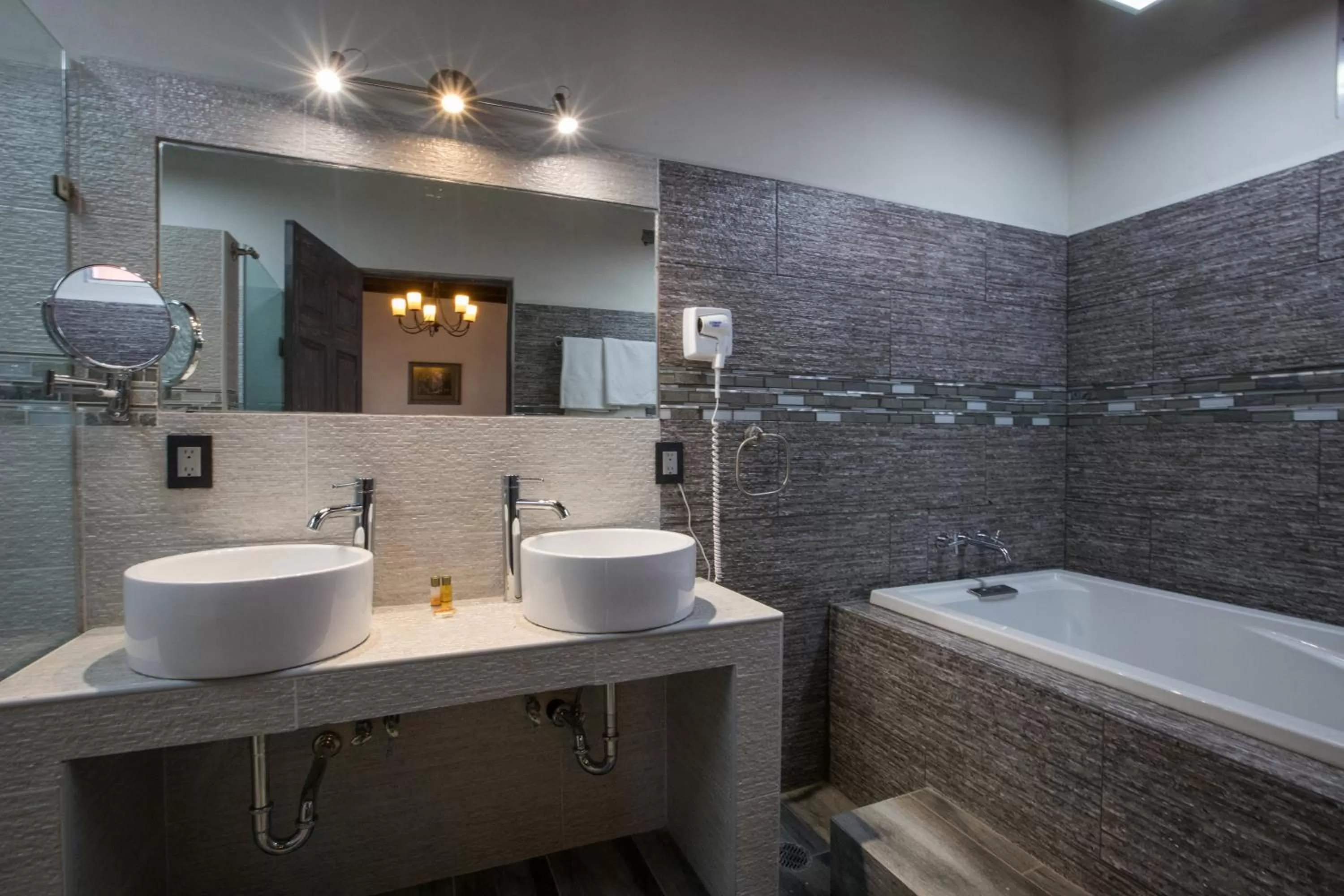 Bathroom in Hotel Casa Sangre de Cristo