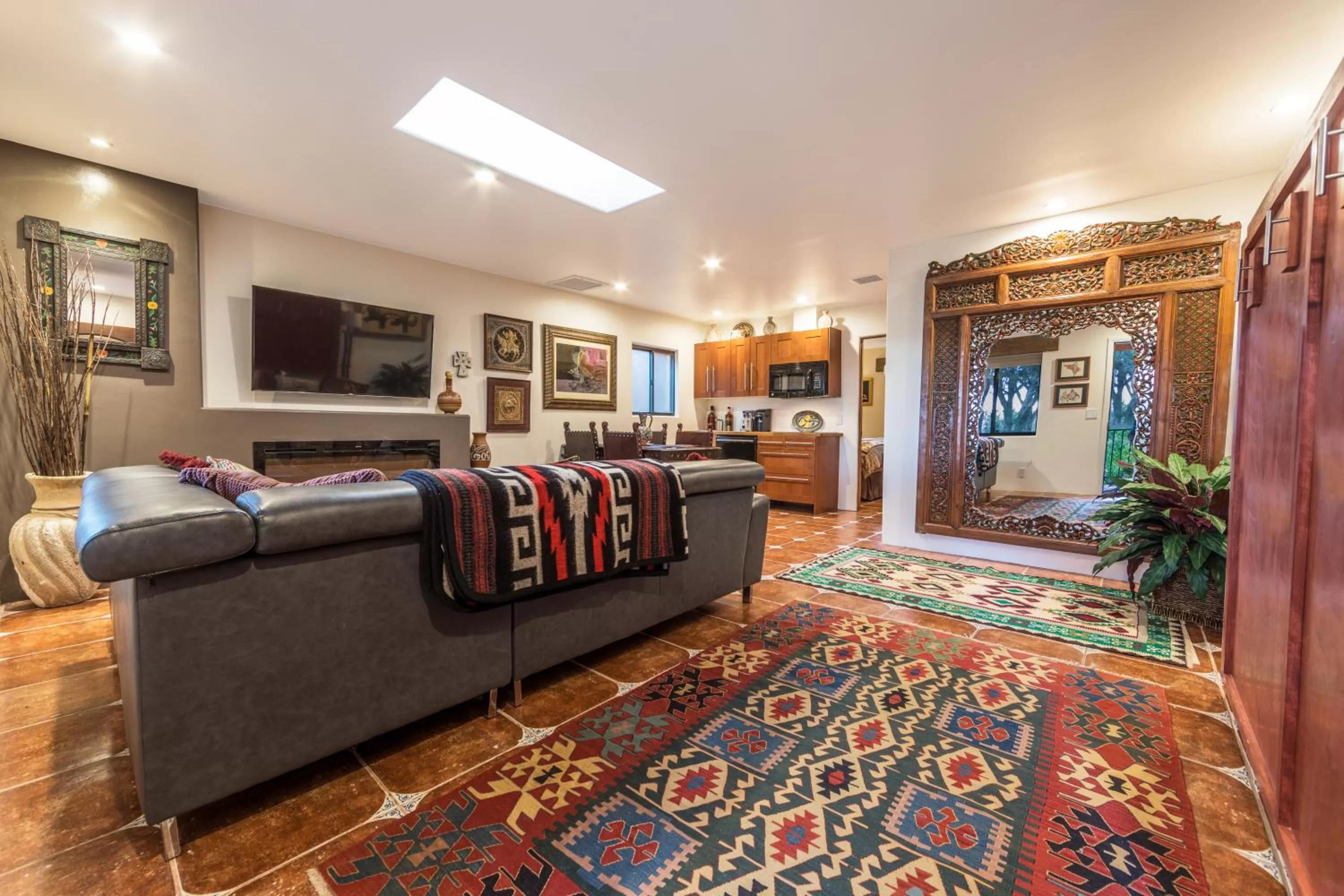 TV and multimedia in A Sunset Chateau