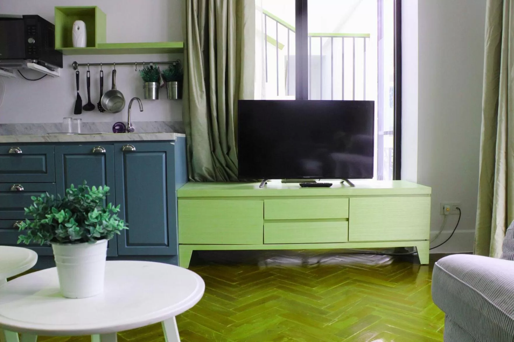 Communal lounge/ TV room in White Tree Residence