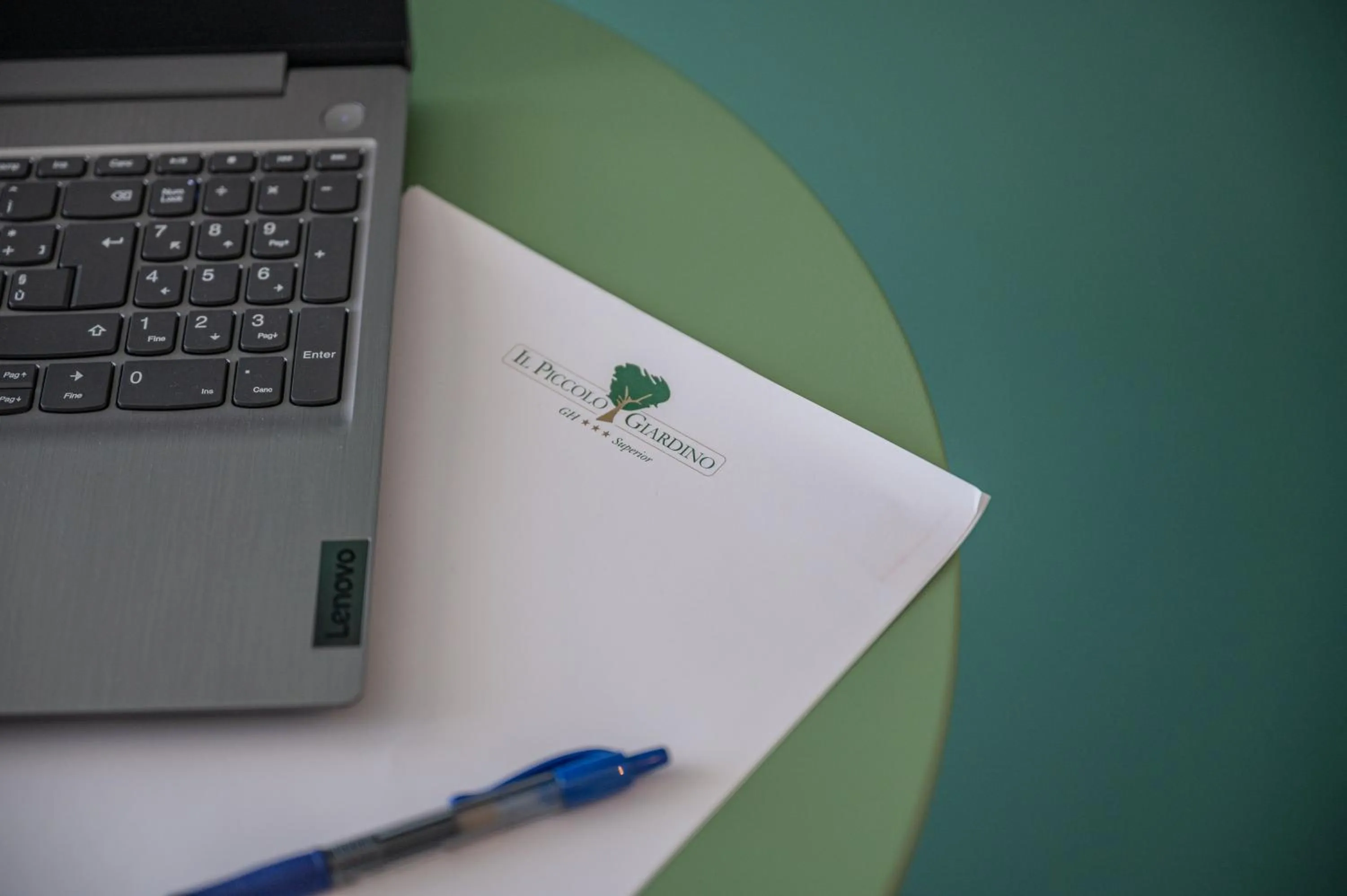 Decorative detail in Il Piccolo Giardino GH ***Superior