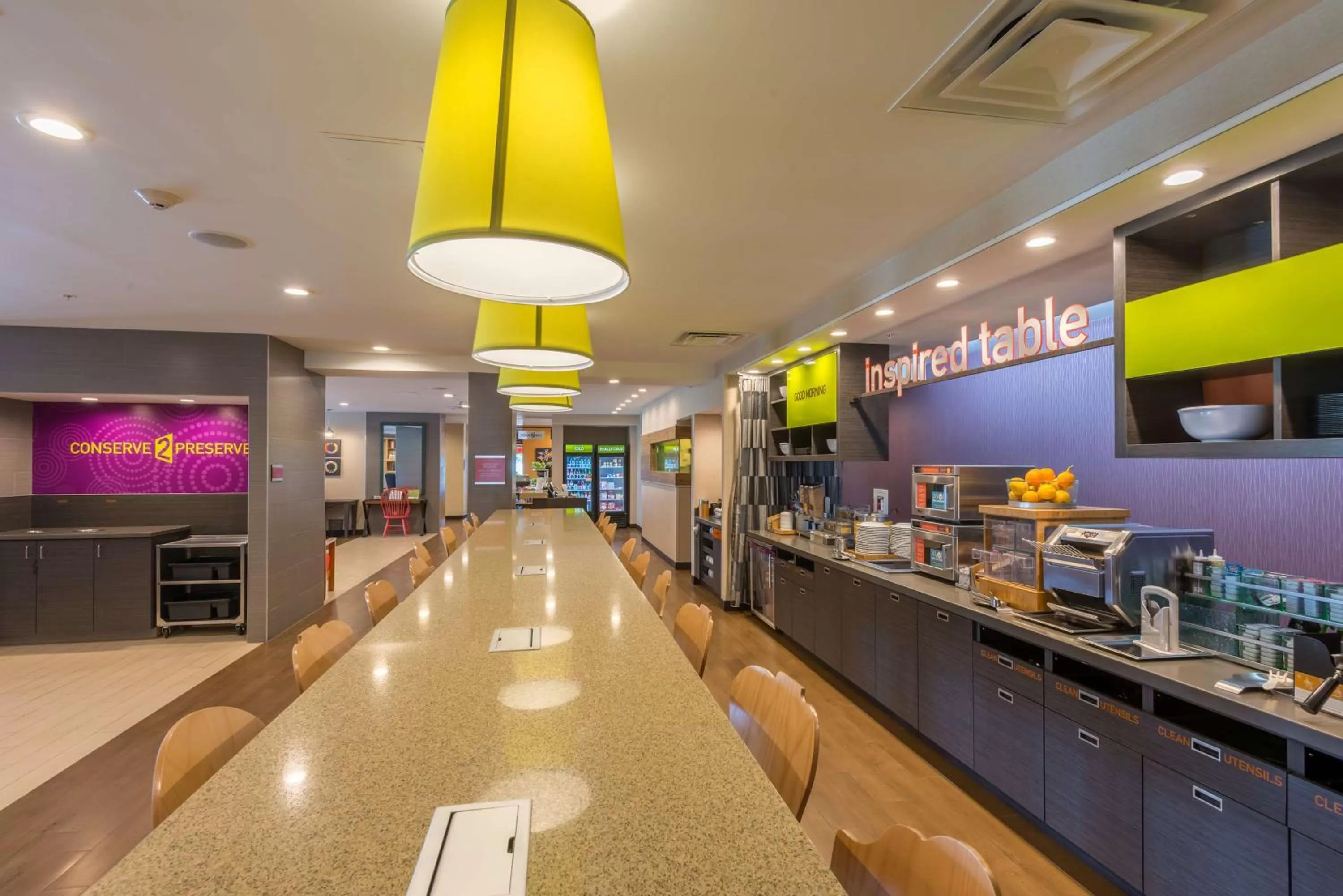 Breakfast in Home2 Suites by Hilton Lake City