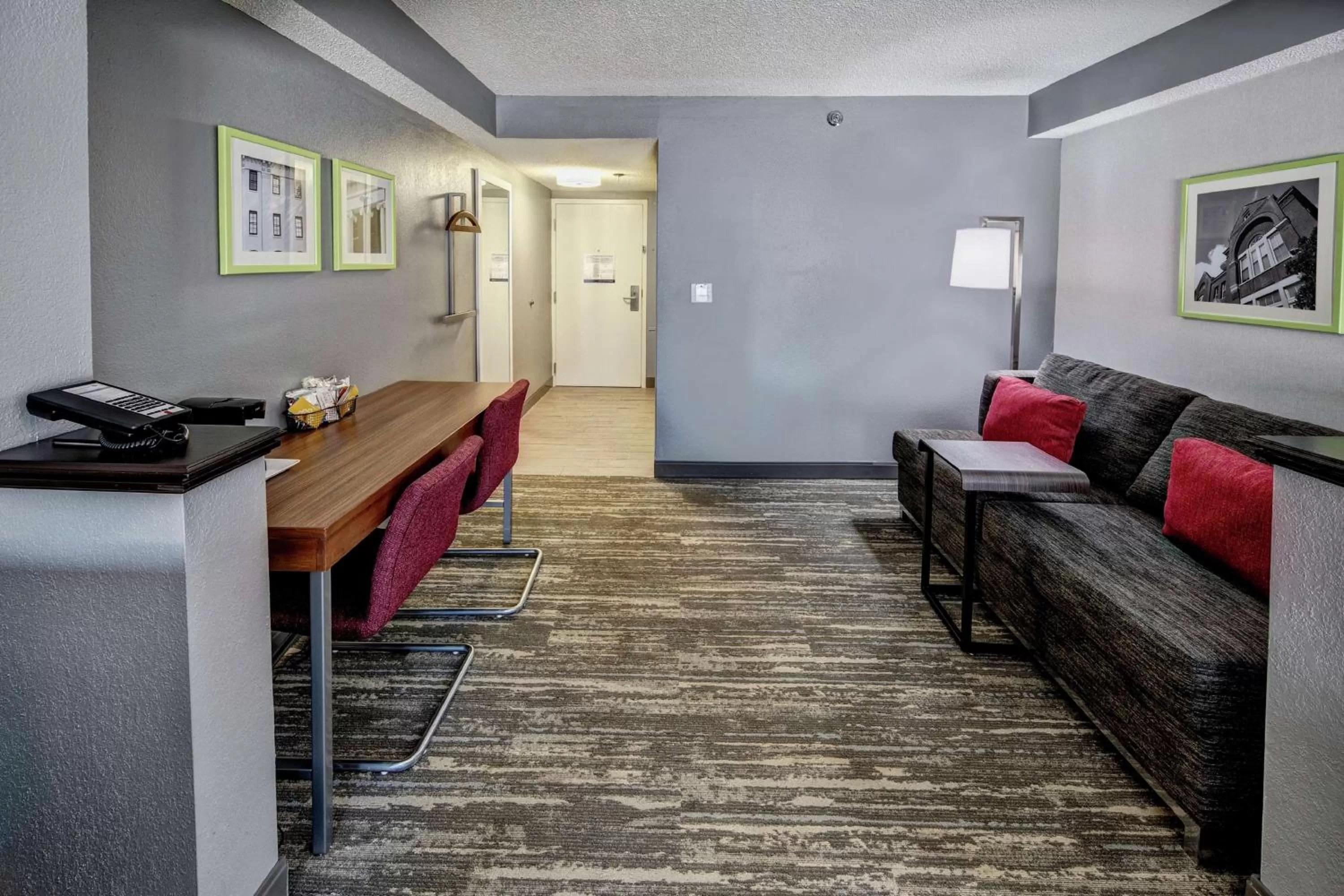 Bedroom in Hampton Inn Batesville