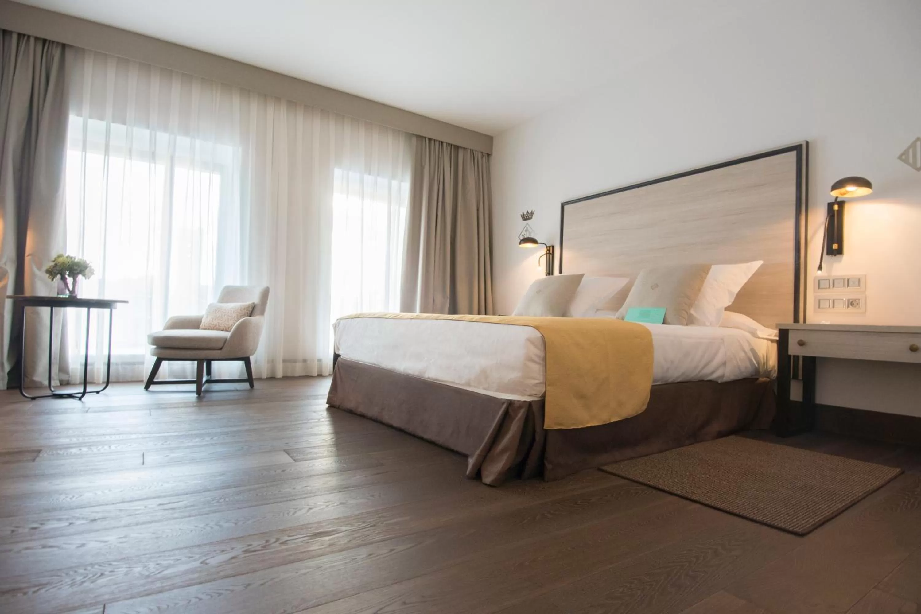 Bed in Parador de Lleida